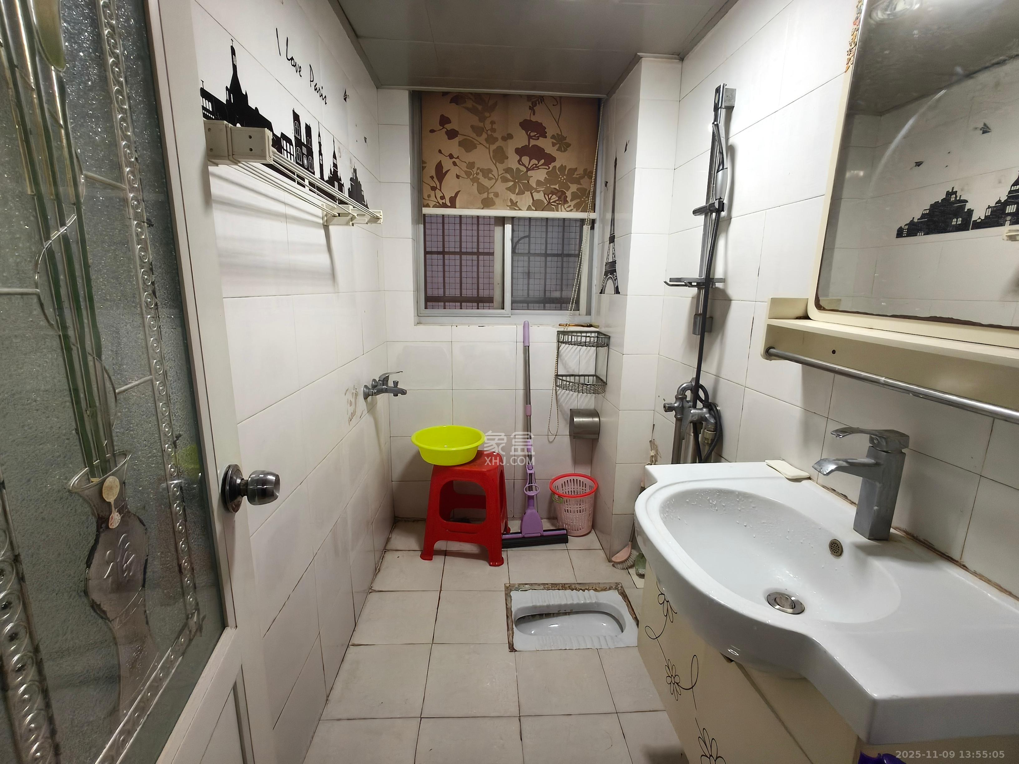 东方新世界  2室1厅1卫    2000.0元/月室内图