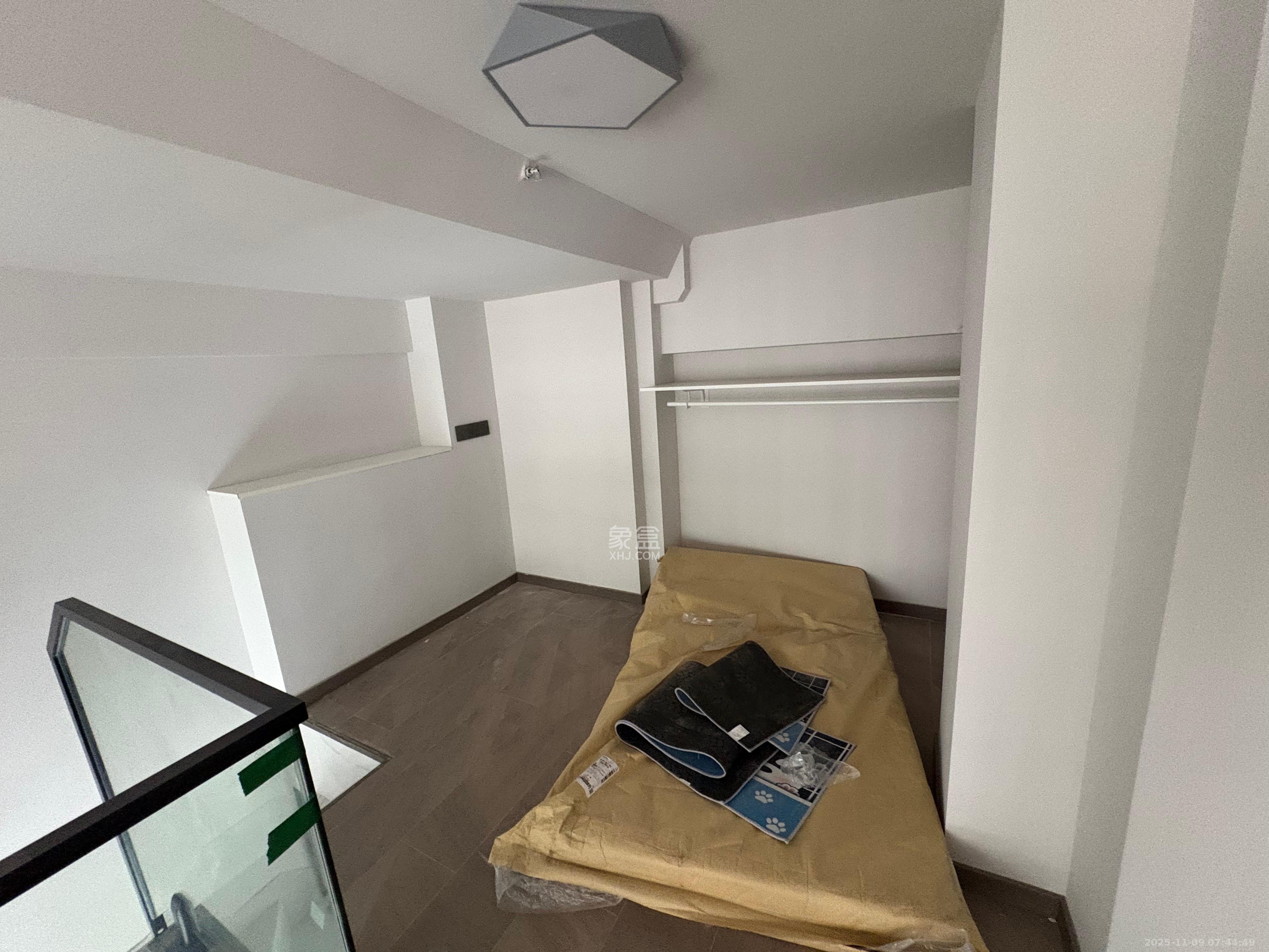 力高凤凰新天 1室1厅1卫 2300.0元/月 力高凤凰新天 1室1厅1卫 2300.0元/月室内图