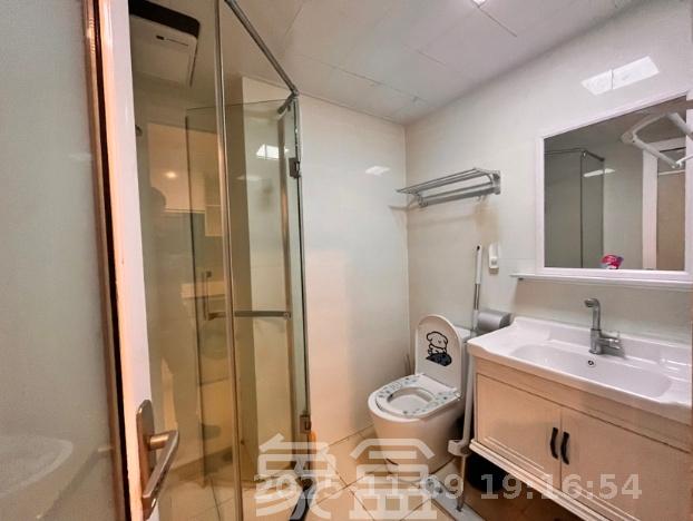 荣悦台 1室1厅1卫 2800.0元/月 荣悦台 1室1厅1卫 2800.0元/月室内图