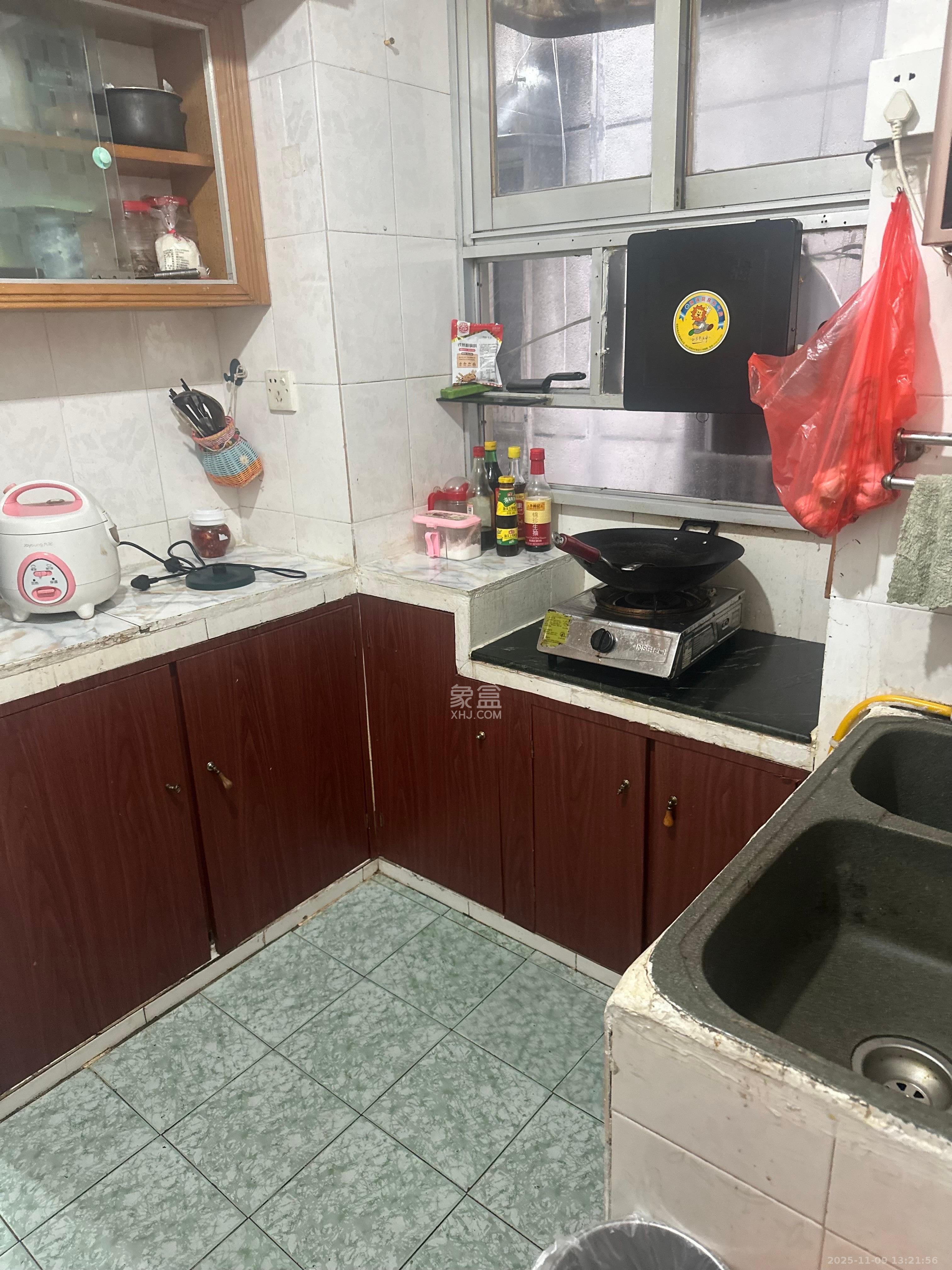 西牌楼社区  1室0厅0卫    1600.0元/月室内图