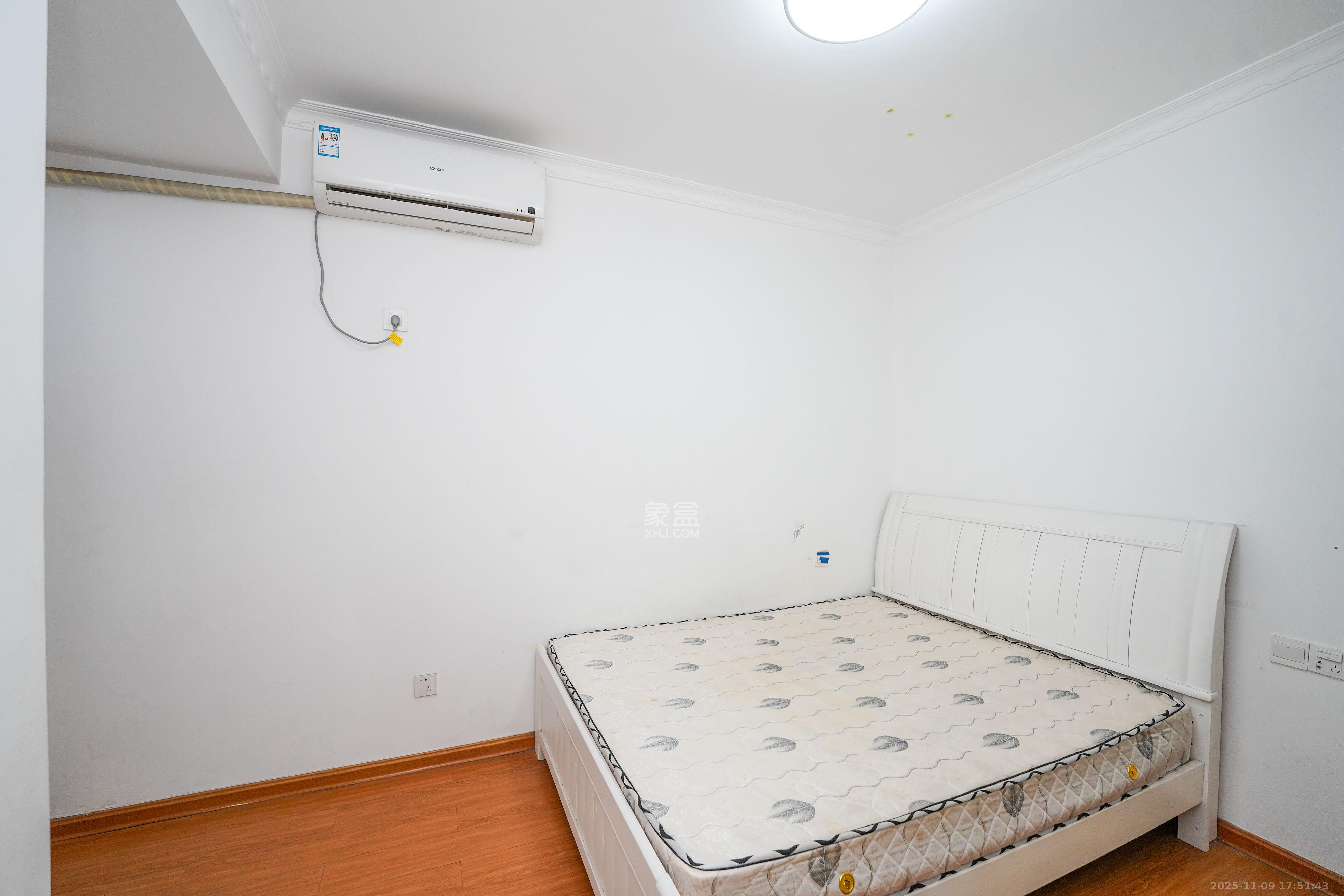 丽发新城  2室2厅1卫    56.8万卧室