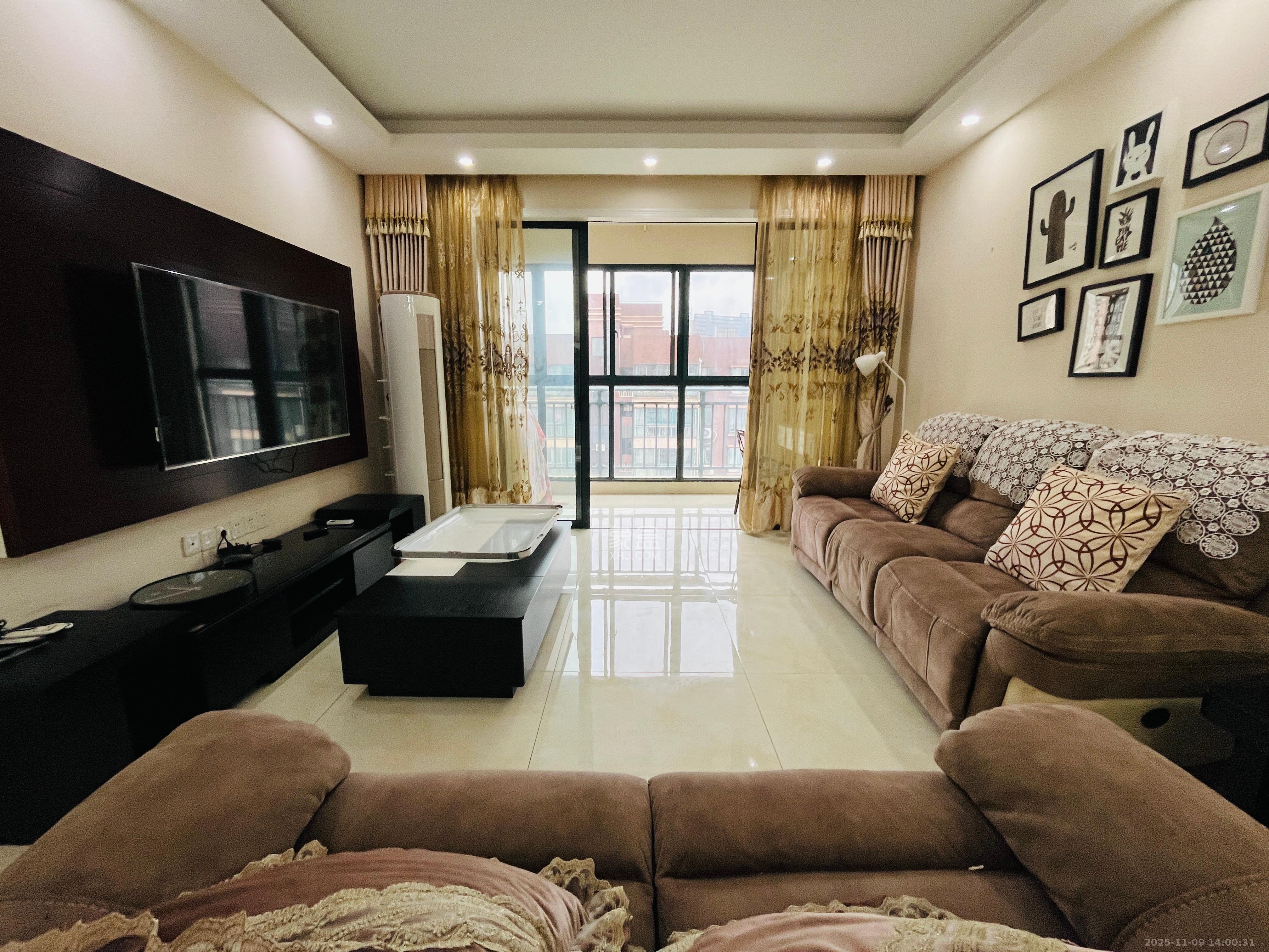 麓谷公馆（涉外国际公馆）  2室2厅1卫    2200.0元/月室内图