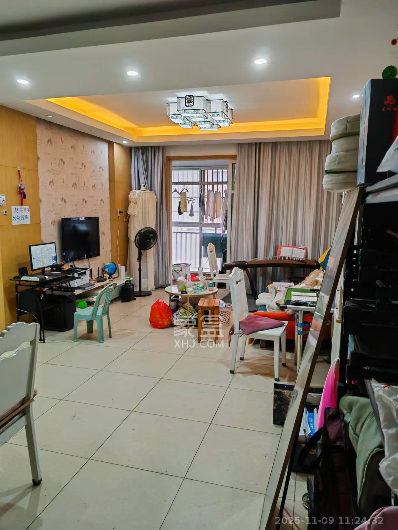 枫雅名苑  2室2厅1卫    2200.0元/月