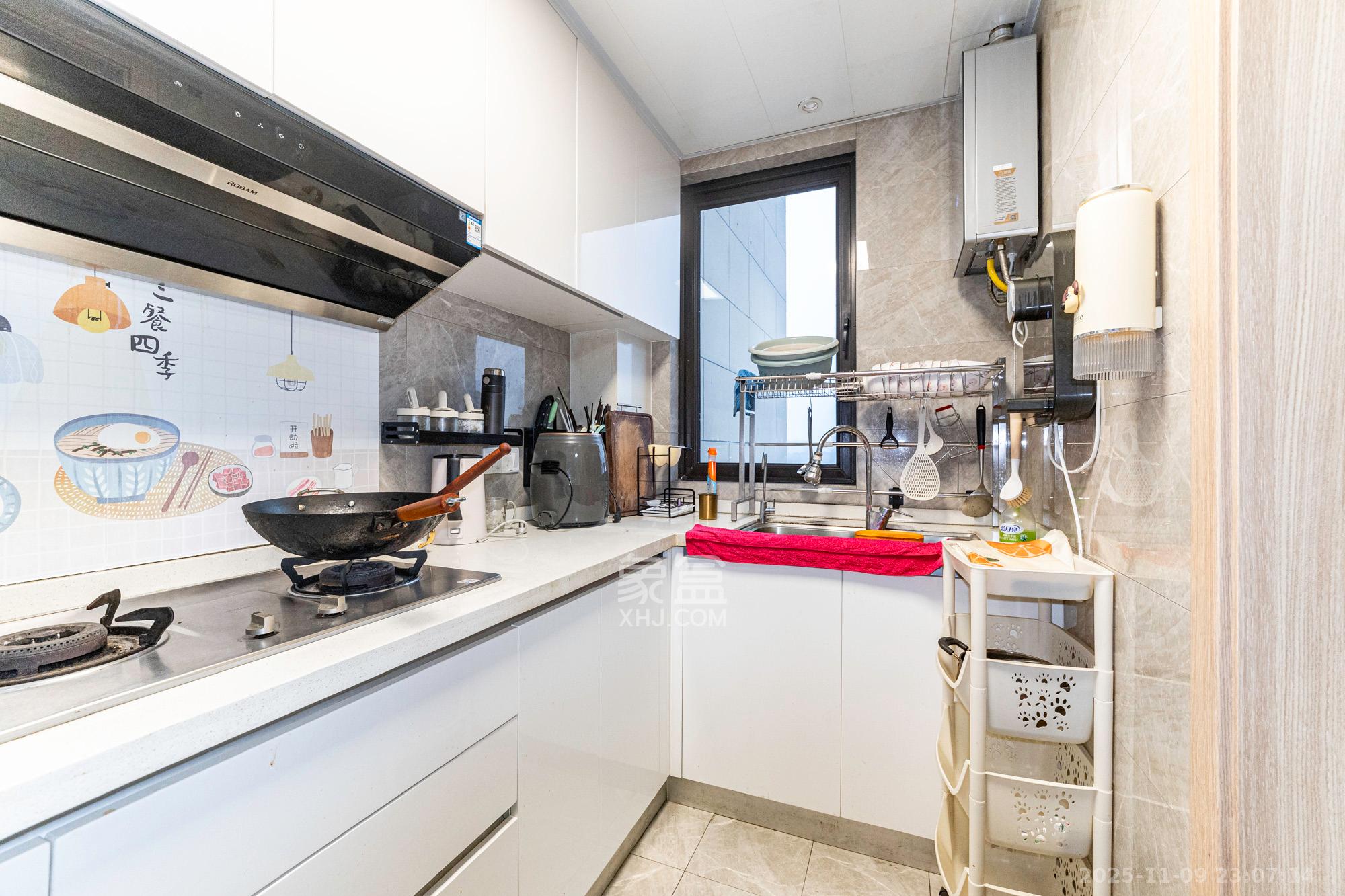 君合新城玺樾  4室2厅2卫    103.0万厨房