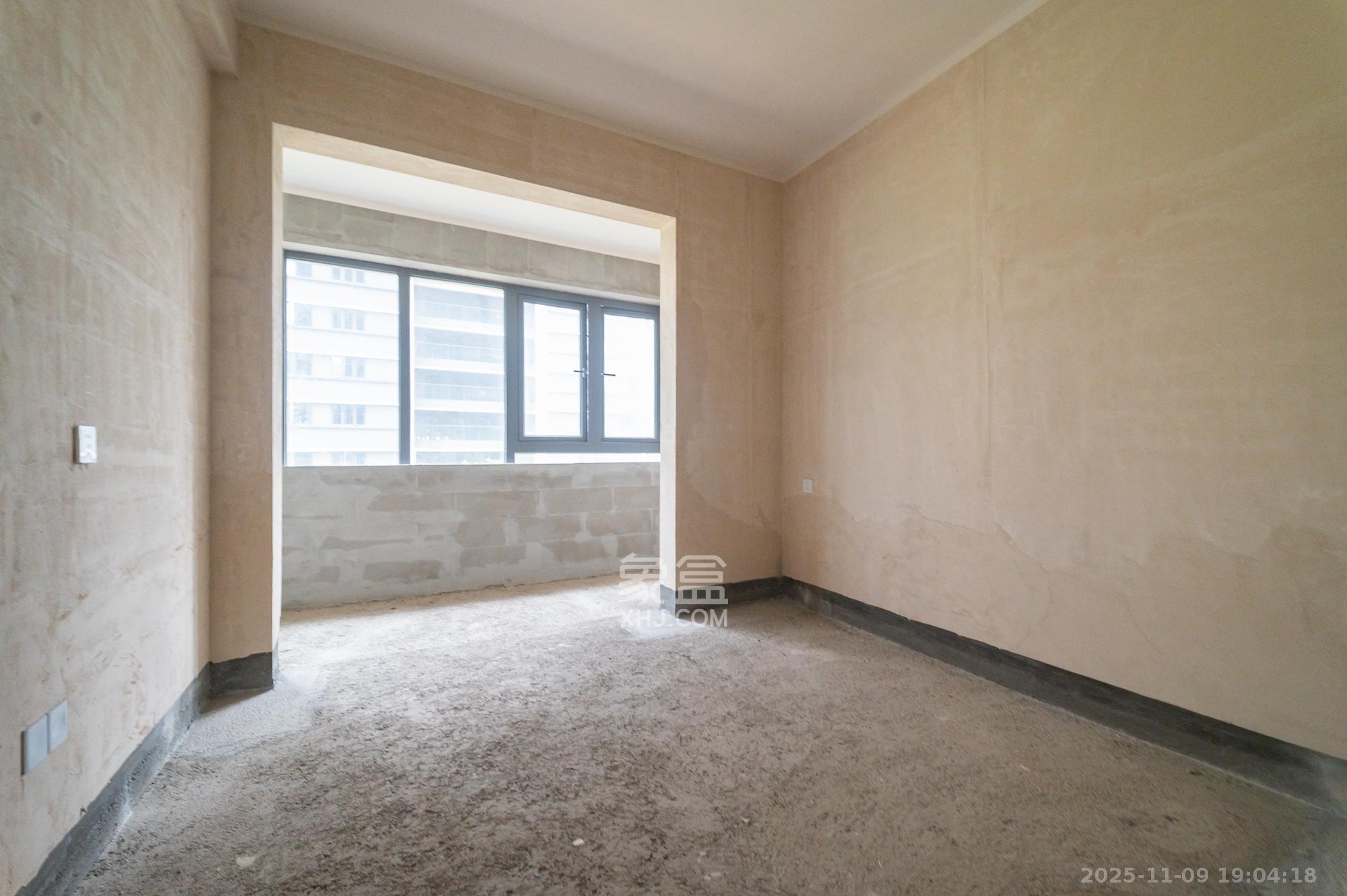 绿城美的明月江南  3室2厅1卫    85.8万其他