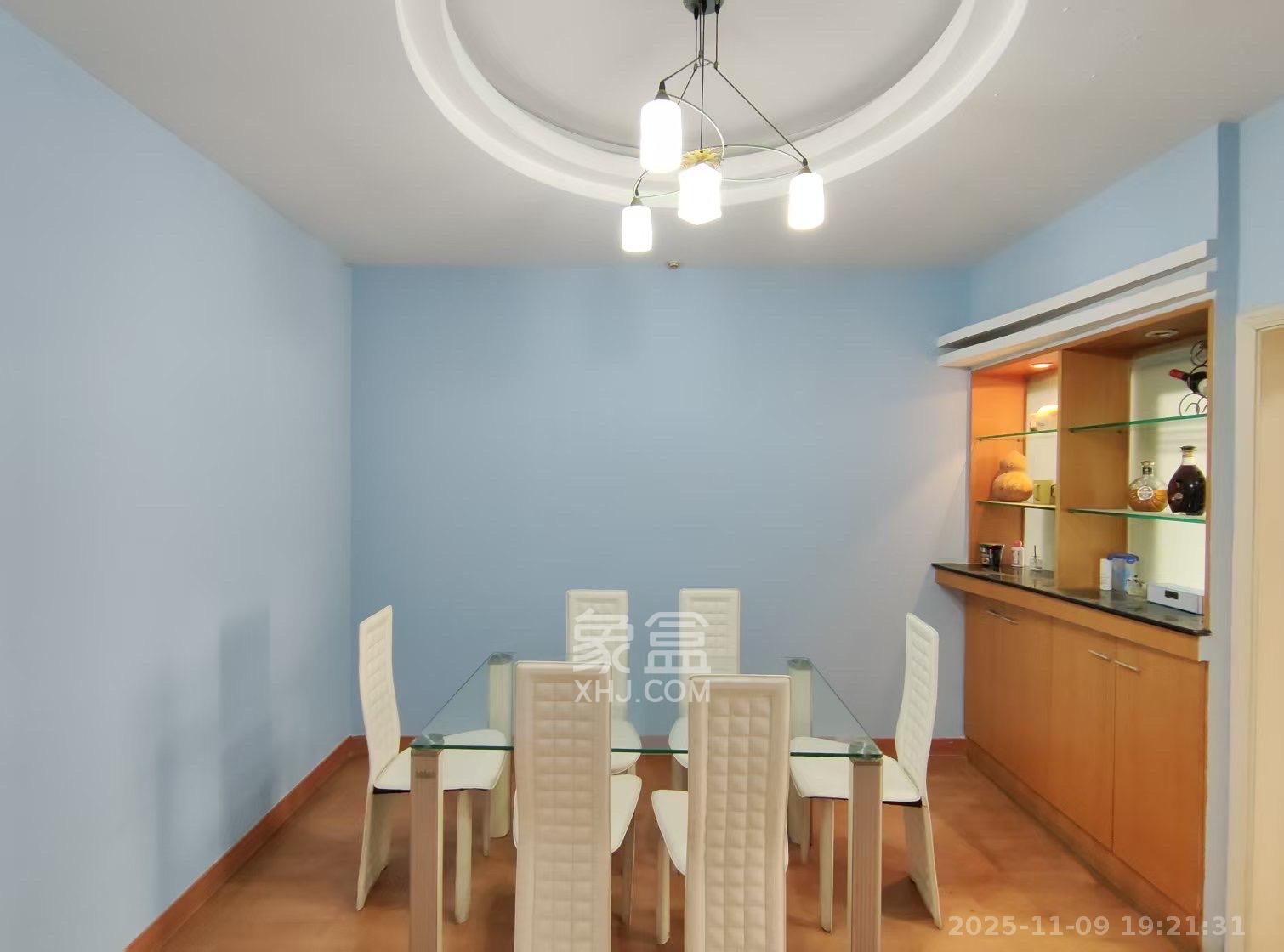 财信宿舍  2室2厅1卫    1600.0元/月室内图