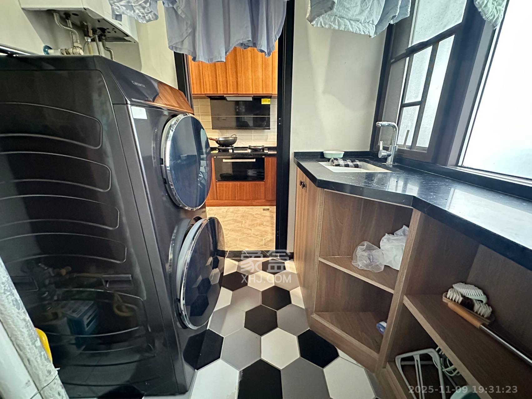 达美溪湖湾 4室2厅3卫 13000.0元/月 达美溪湖湾 4室2厅3卫 13000.0元/月室内图