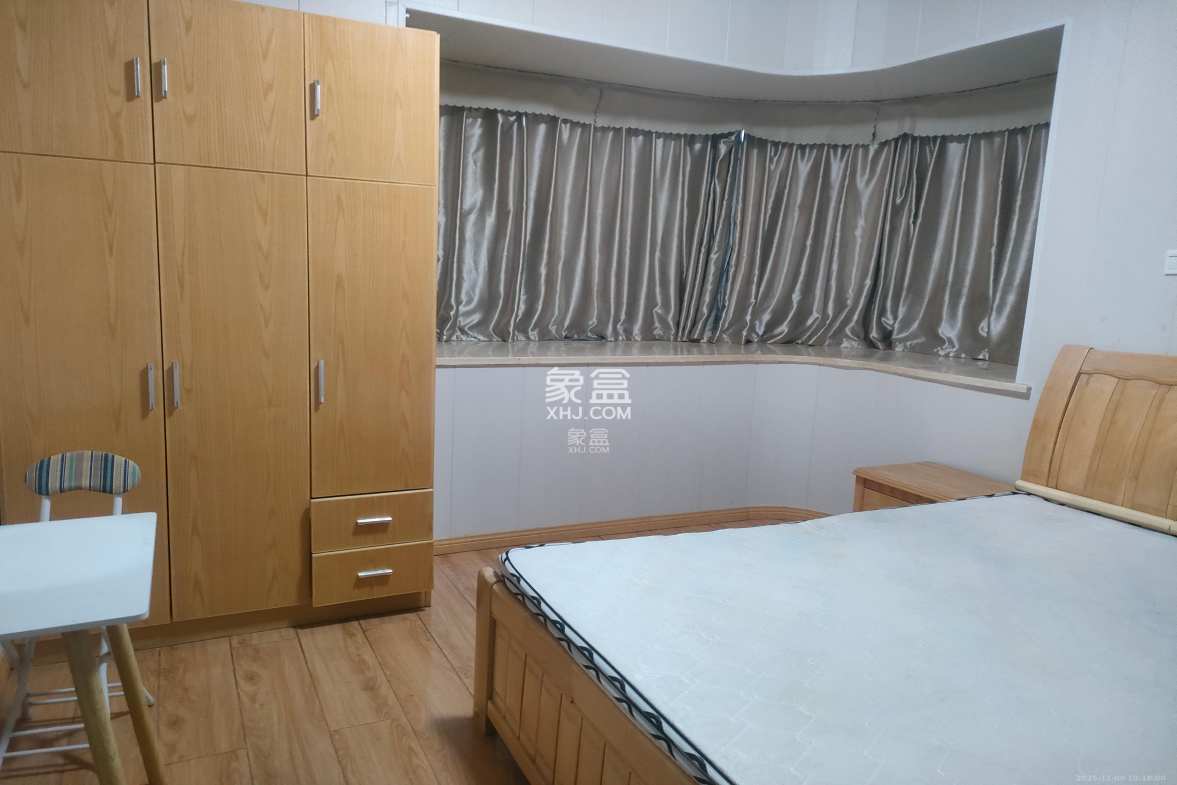 融圣国际 2室2厅1卫 2800.0元/月 融圣国际 2室2厅1卫 2800.0元/月室内图