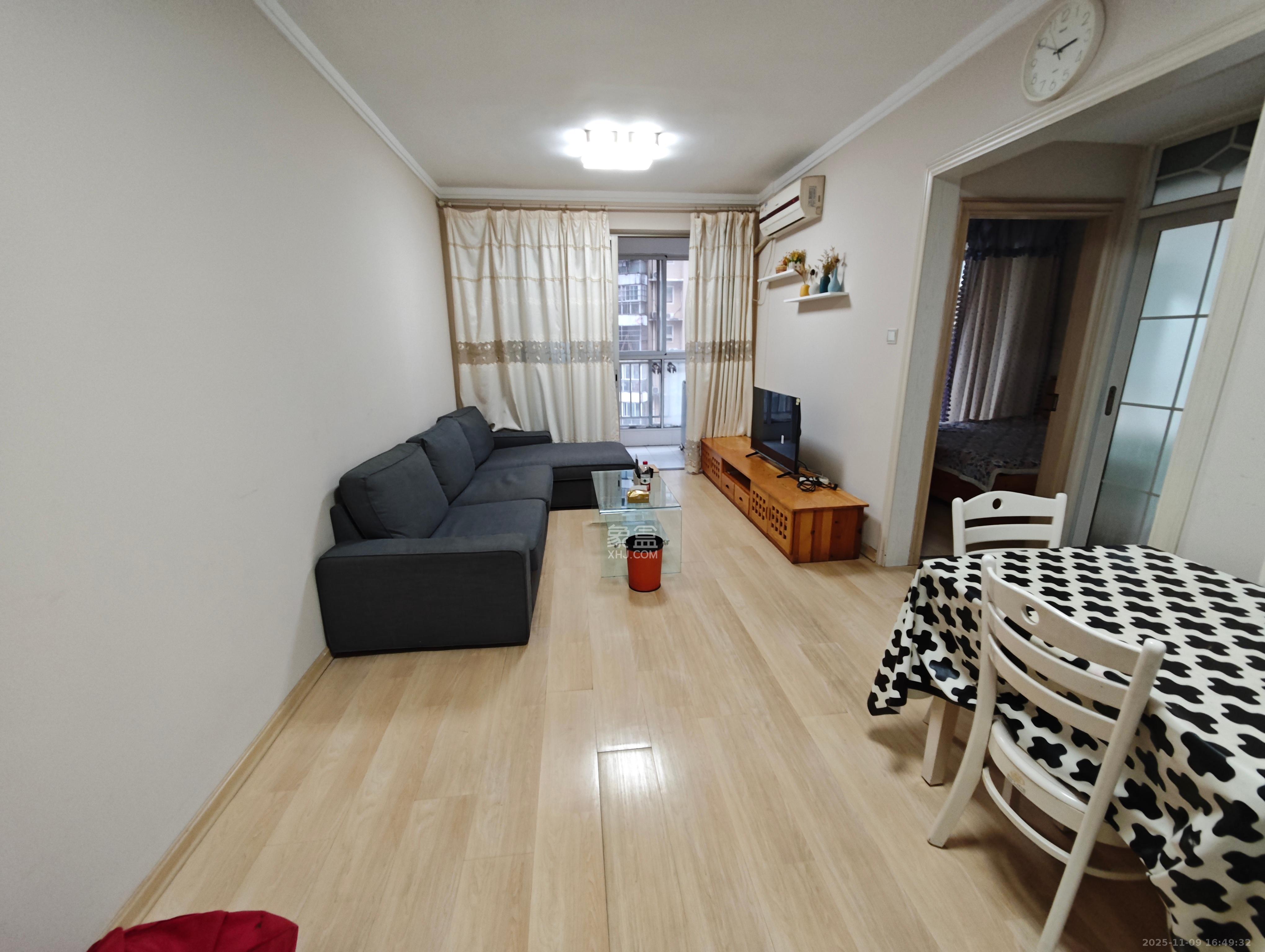 凯通国际城（凯通朝庭）  2室2厅1卫    2400.0元/月