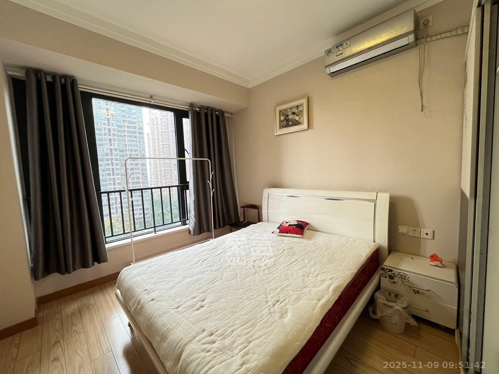 藏珑湖上国际花园 1室1厅1卫 1800.0元/月 藏珑湖上国际花园 1室1厅1卫 1800.0元/月室内图