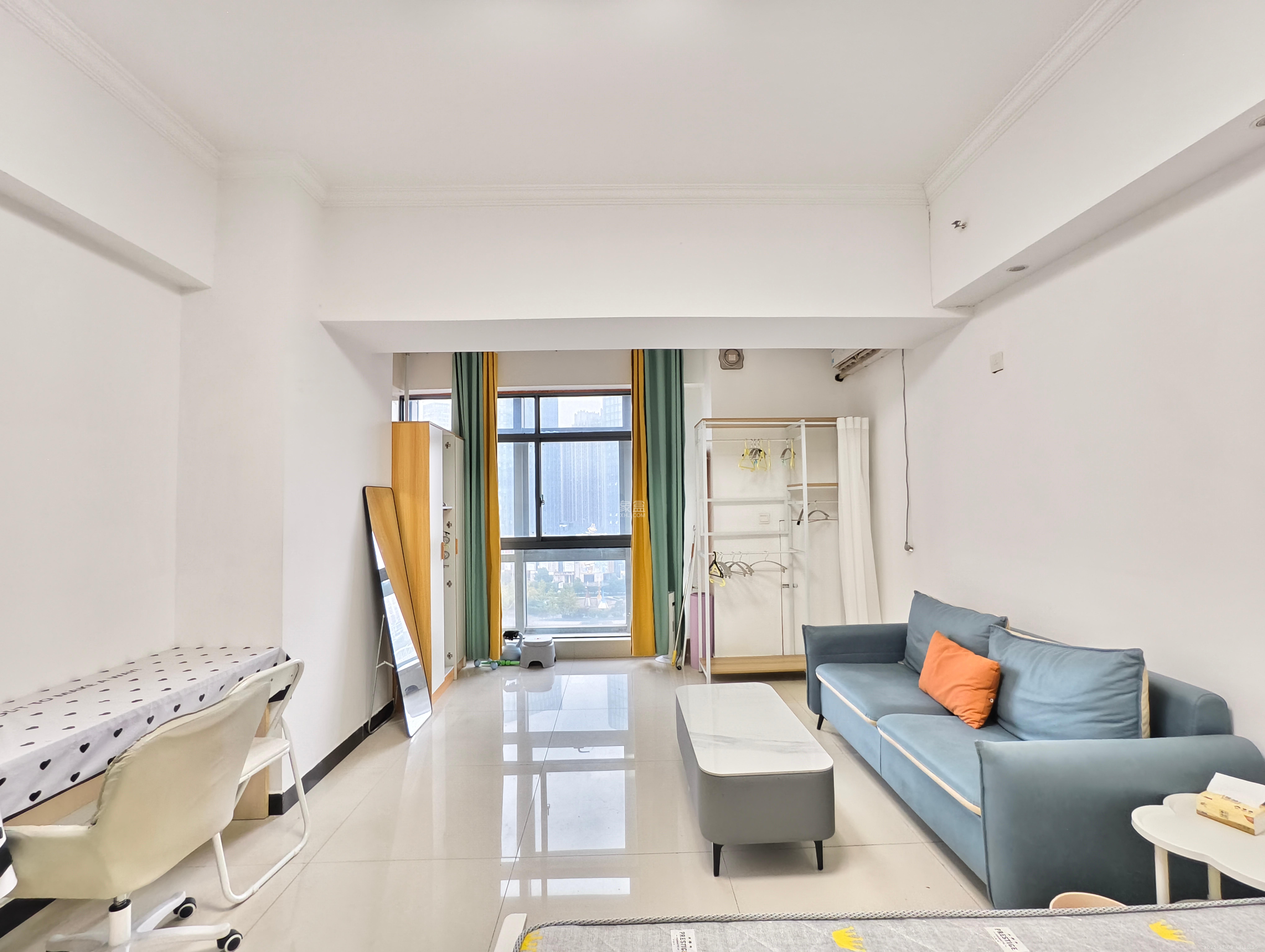 奥克斯广场  1室1厅1卫    1600.0元/月室内图