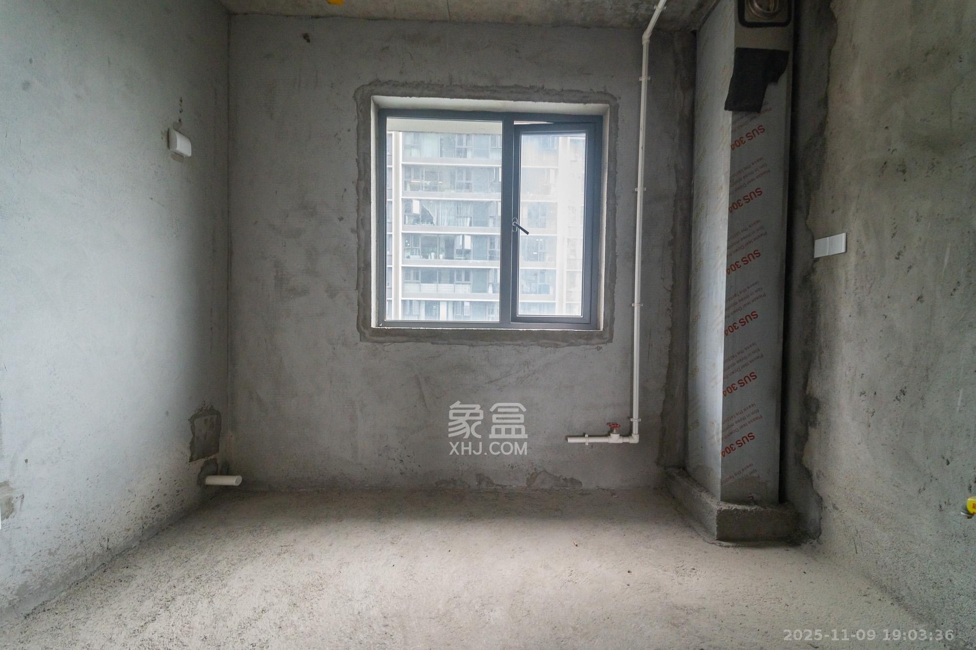 绿城美的明月江南 4室2厅2卫 126.0万 绿城美的明月江南 4室2厅2卫 126.0万其他