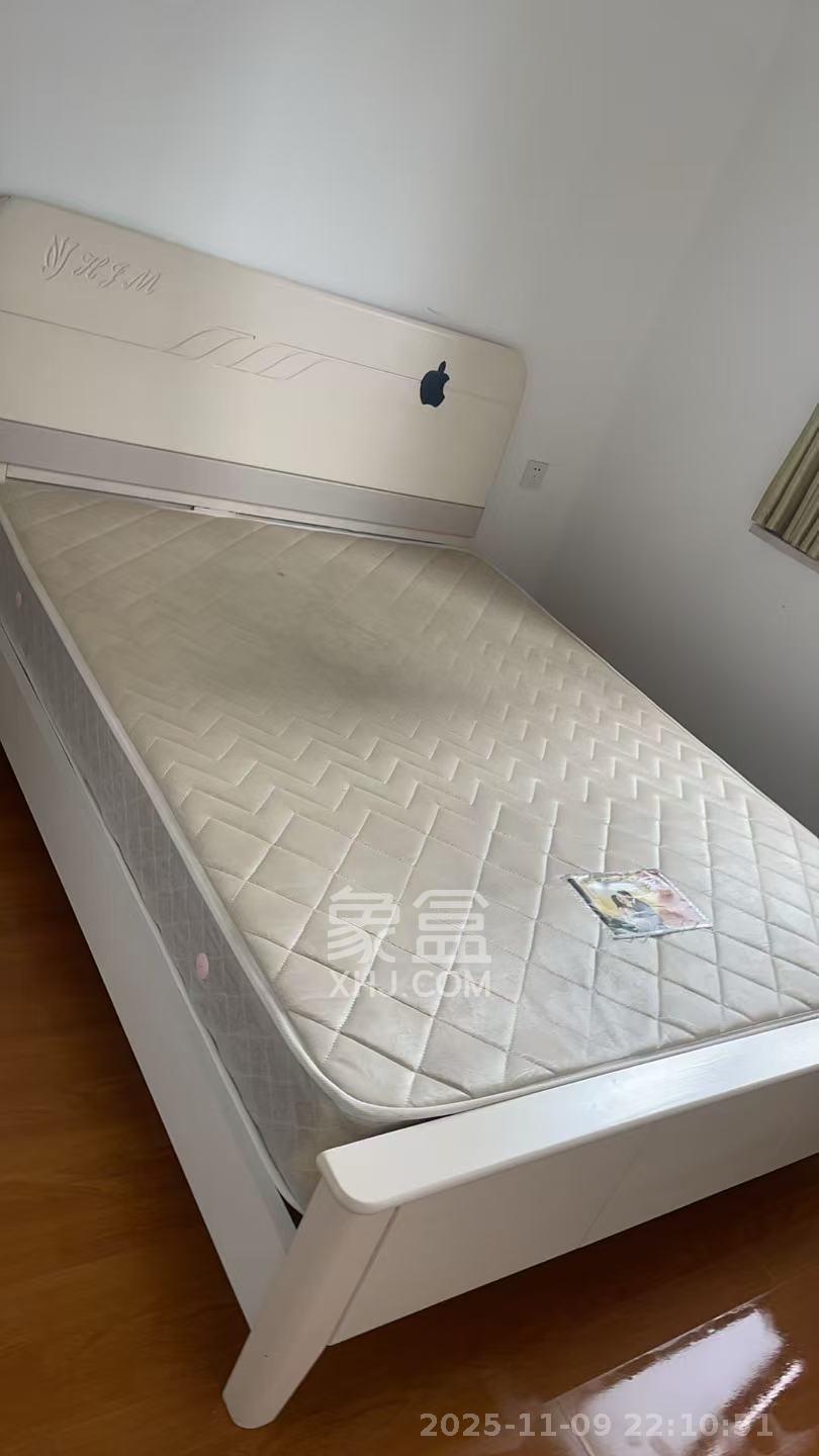 华龙家园(和泰家园) 3室2厅2卫 2000.0元/月 华龙家园(和泰家园) 3室2厅2卫 2000.0元/月室内图