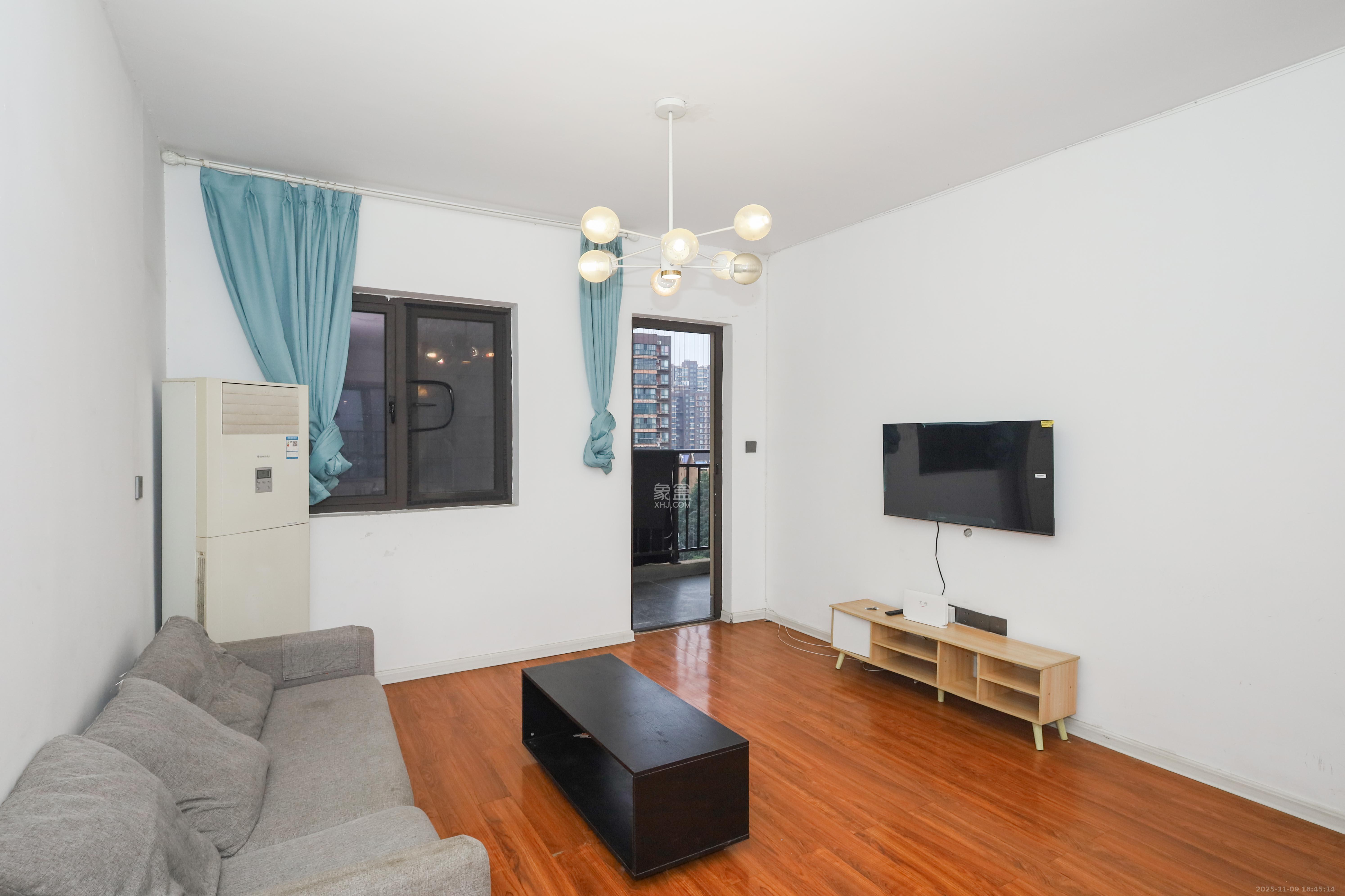 梅溪盛荟  3室2厅2卫    109.8万客厅