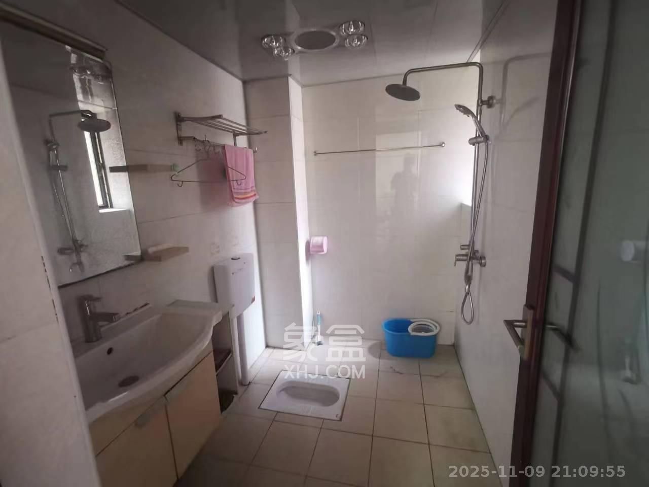 锦湘国际星城三期（锦绣苑）  2室1厅1卫    2200.0元/月室内图