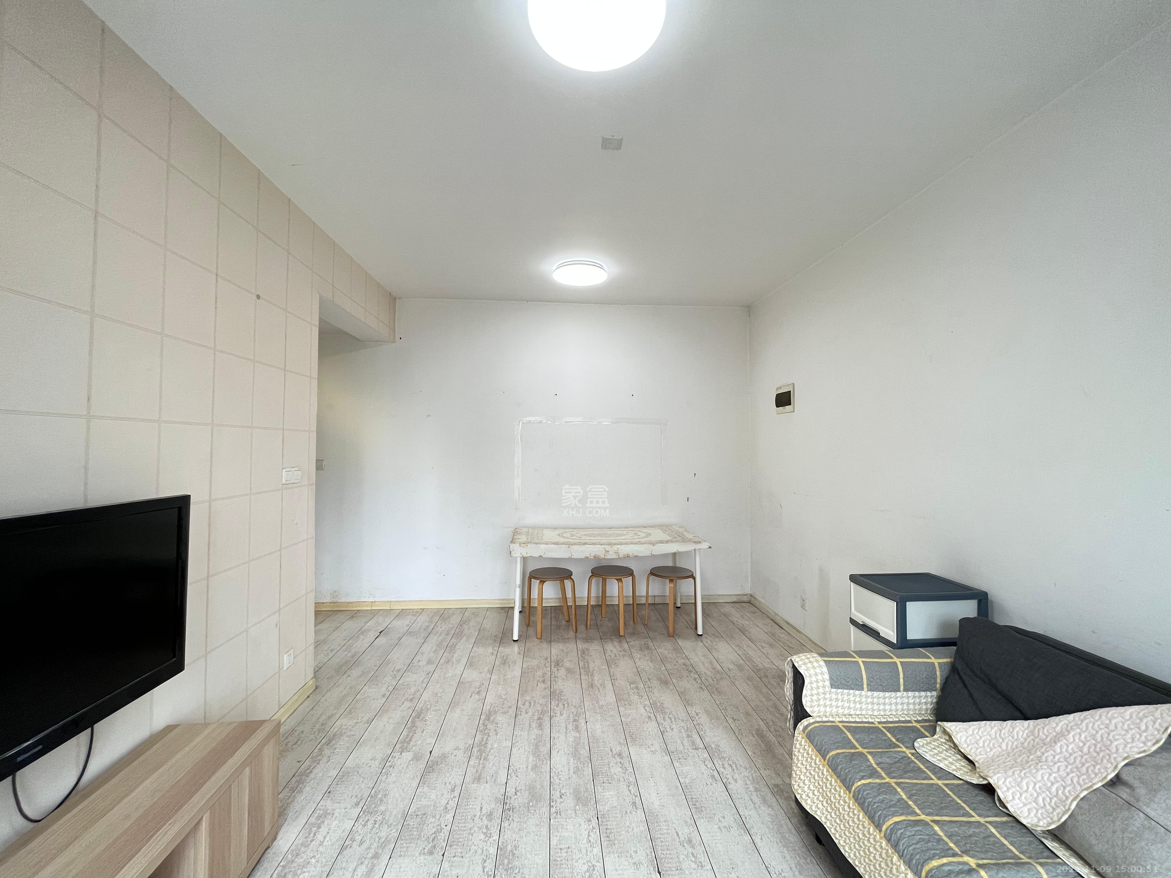 郡原广场 2室2厅1卫 2300.0元/月 郡原广场 2室2厅1卫 2300.0元/月室内图