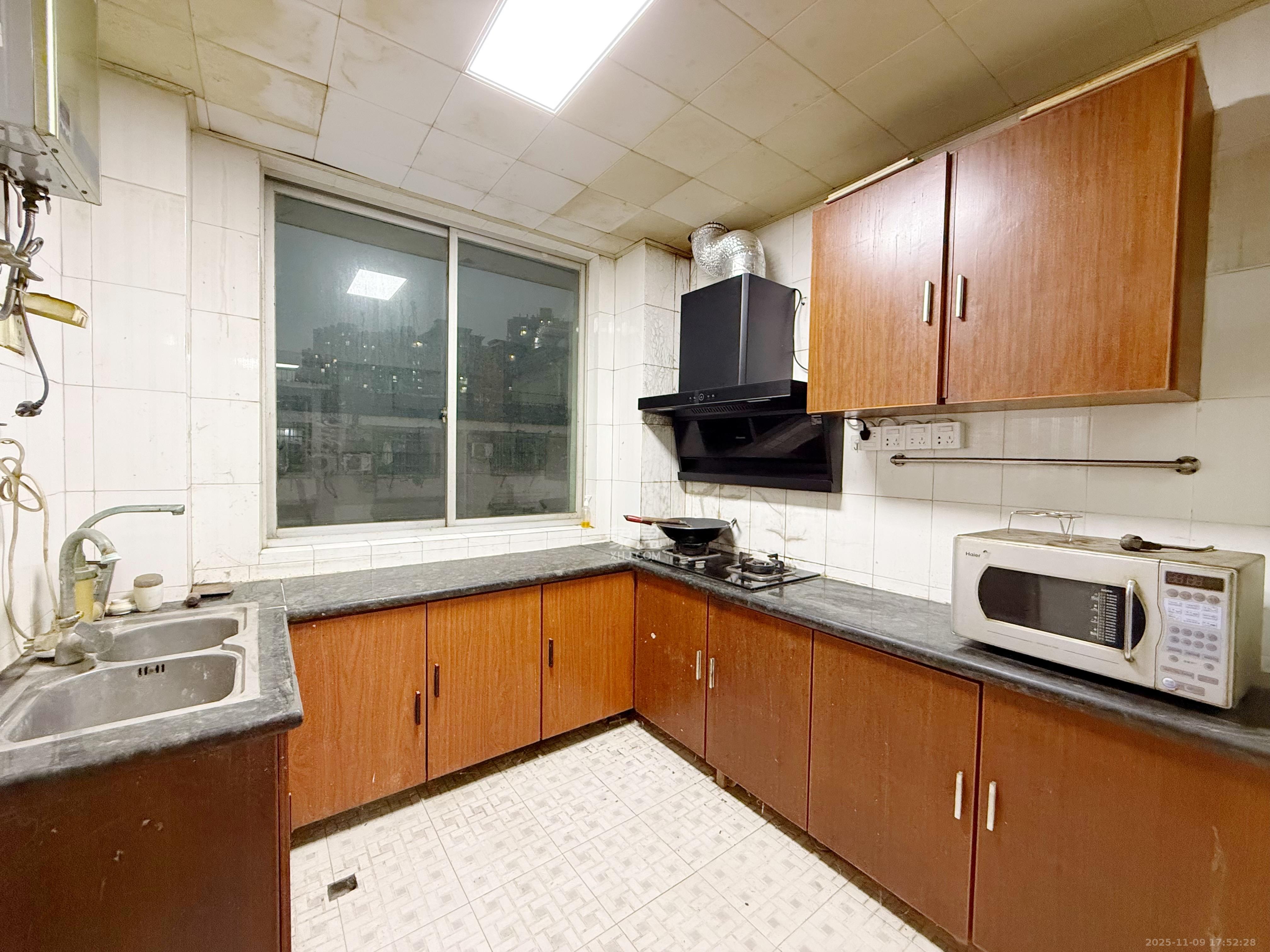 茶叶大市场“山水茗园” 3室2厅1卫 1000.0元/月 茶叶大市场“山水茗园” 3室2厅1卫 1000.0元/月室内图