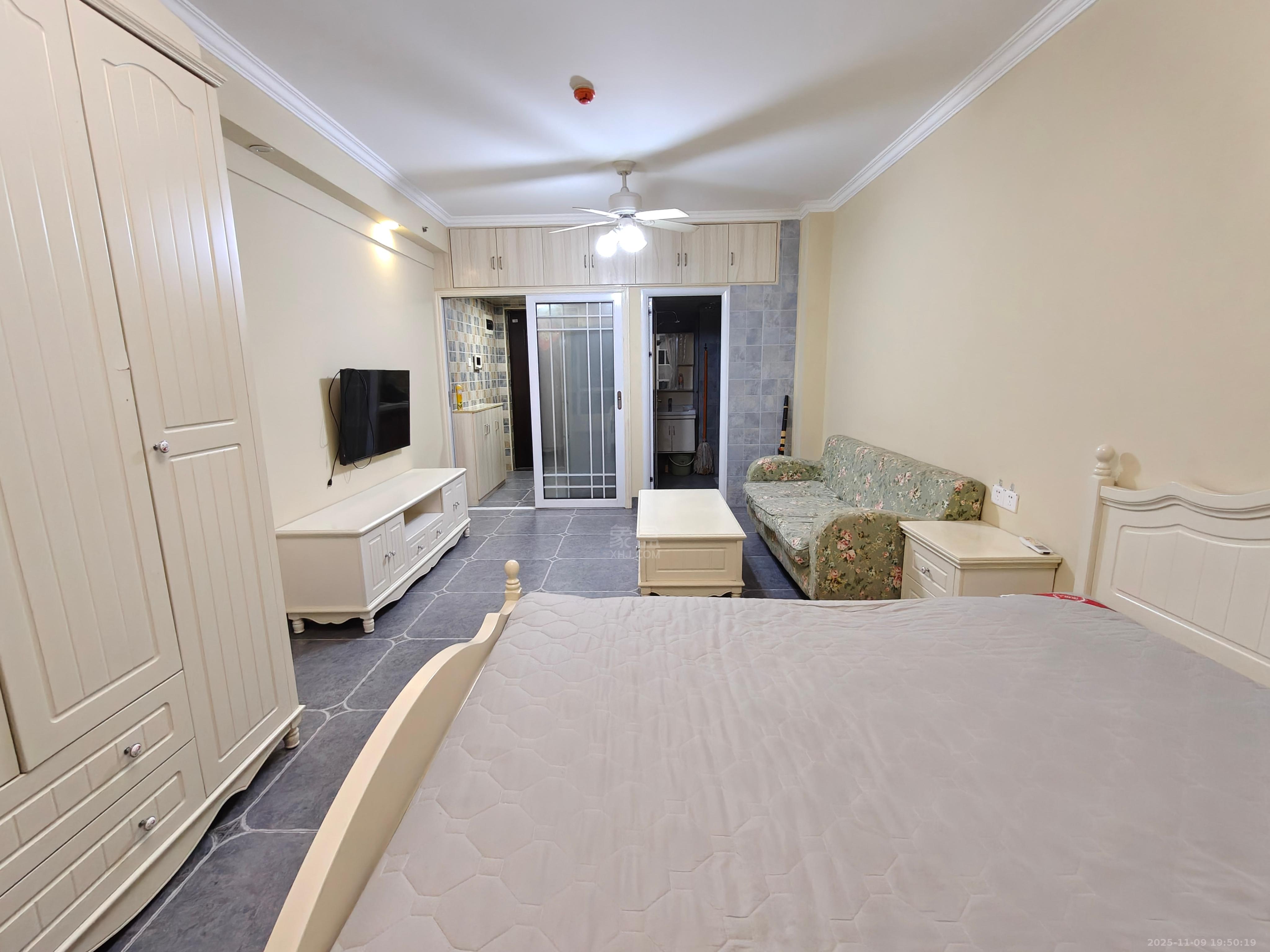 美的城三期 1室1厅1卫 1100.0元/月 美的城三期 1室1厅1卫 1100.0元/月室内图