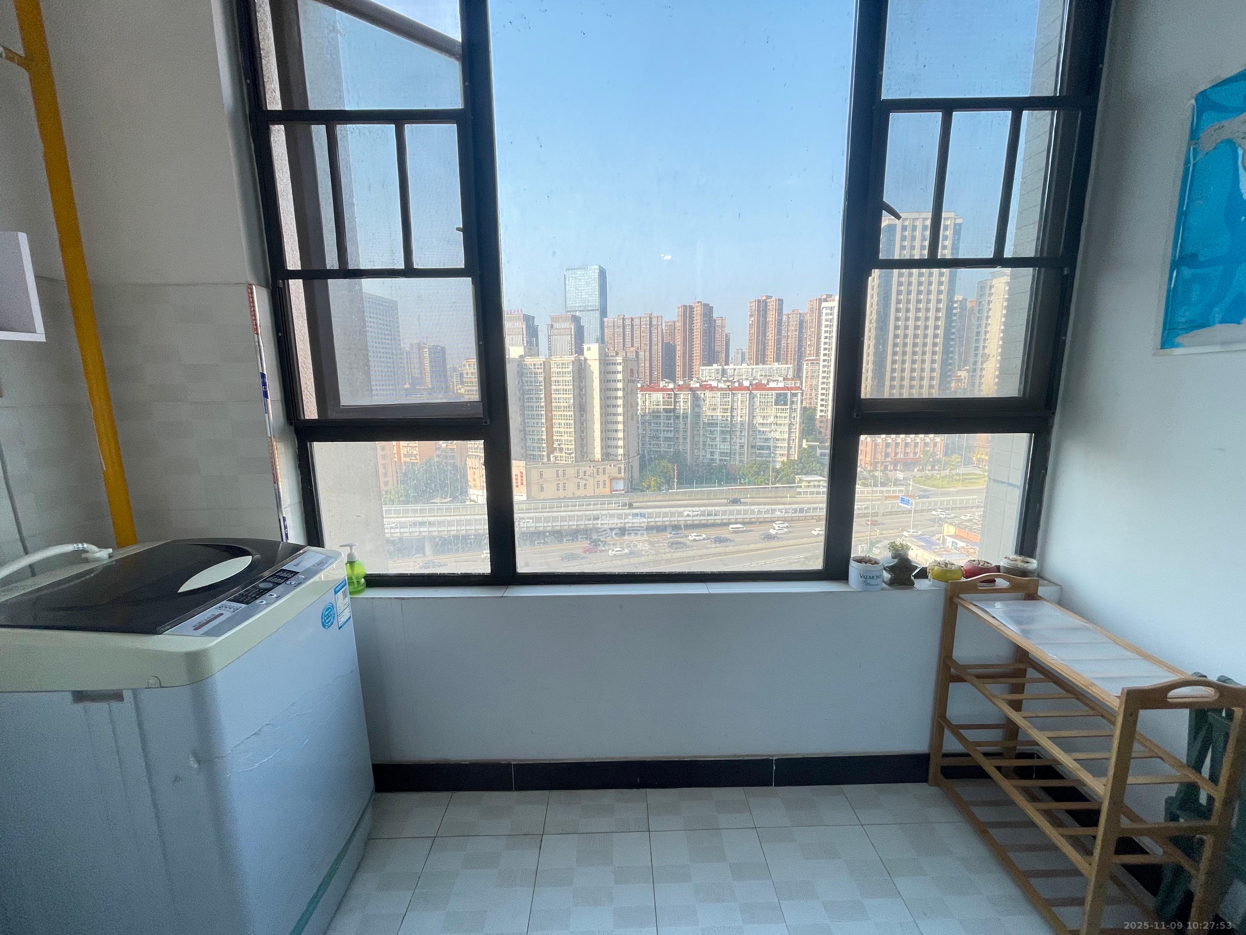 天鸿天府(天鸿中央大院) 1室1厅1卫 1700.0元/月 天鸿天府(天鸿中央大院) 1室1厅1卫 1700.0元/月室内图