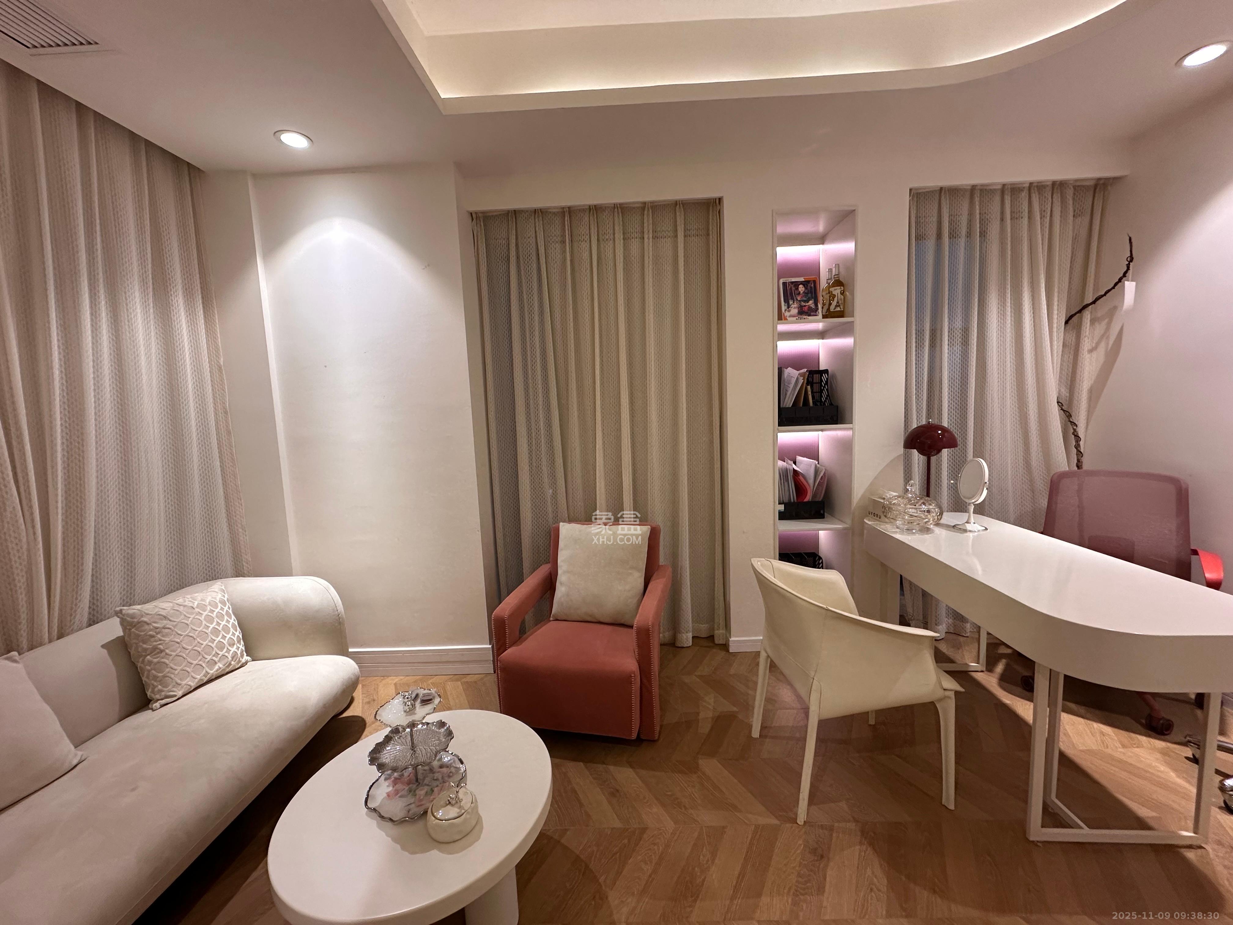 第六都（陆都小区）  1室1厅1卫    8500.0元/月室内图