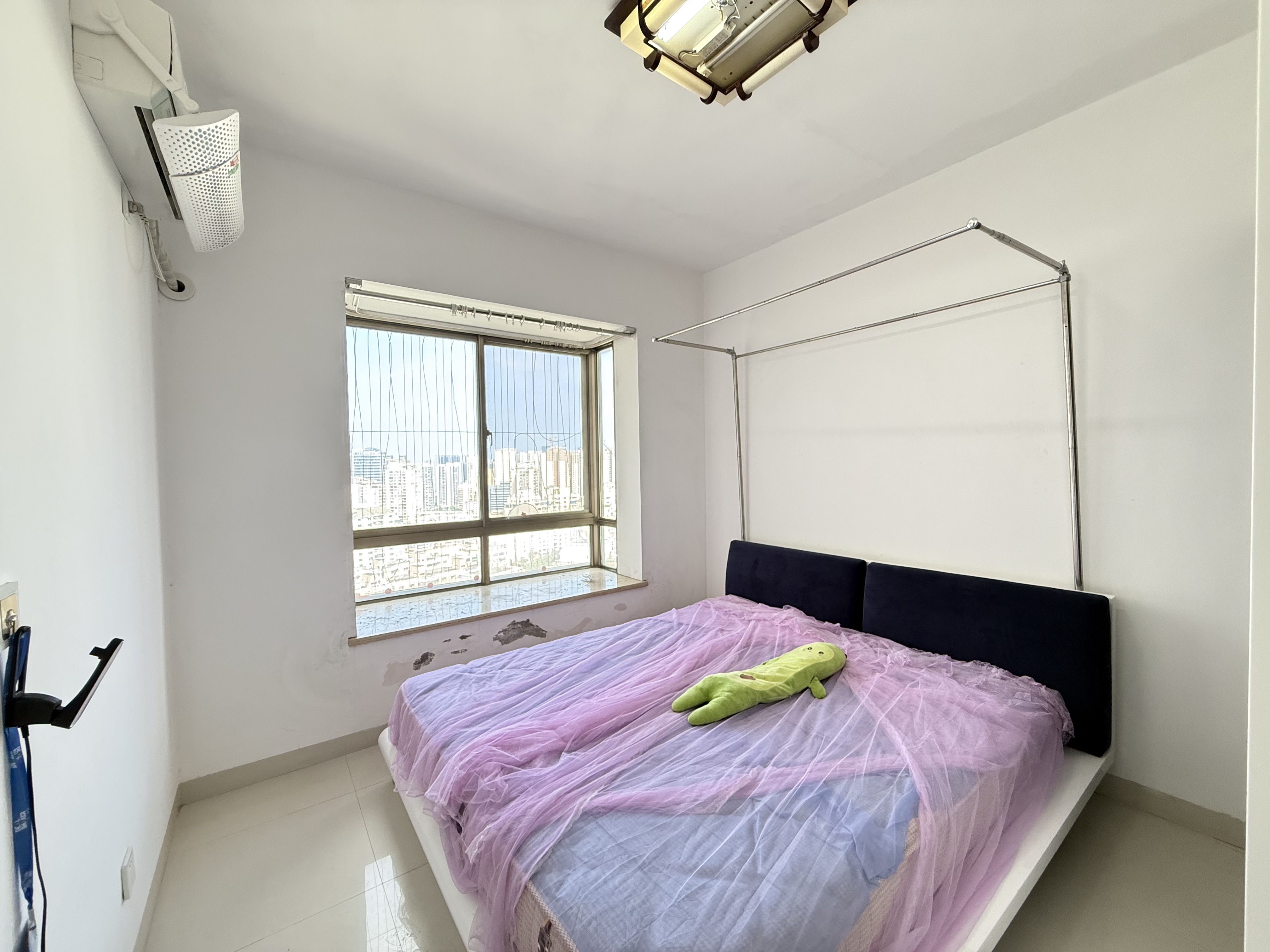 现代花园三期  3室2厅2卫    170.0万室内图