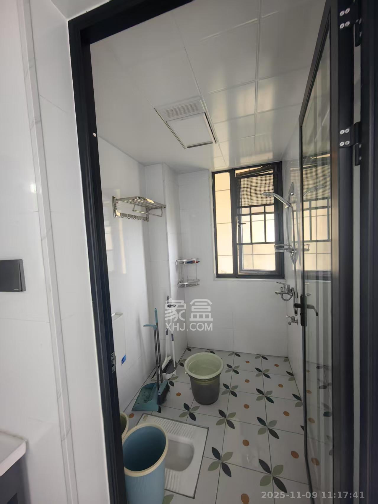 永宏万家里  3室2厅1卫    2000.0元/月室内图