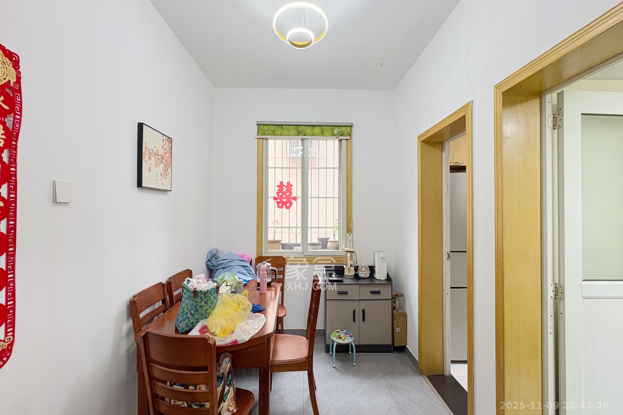 火星镇街道宿舍 3室2厅1卫 55.0万 火星镇街道宿舍 3室2厅1卫 55.0万客厅