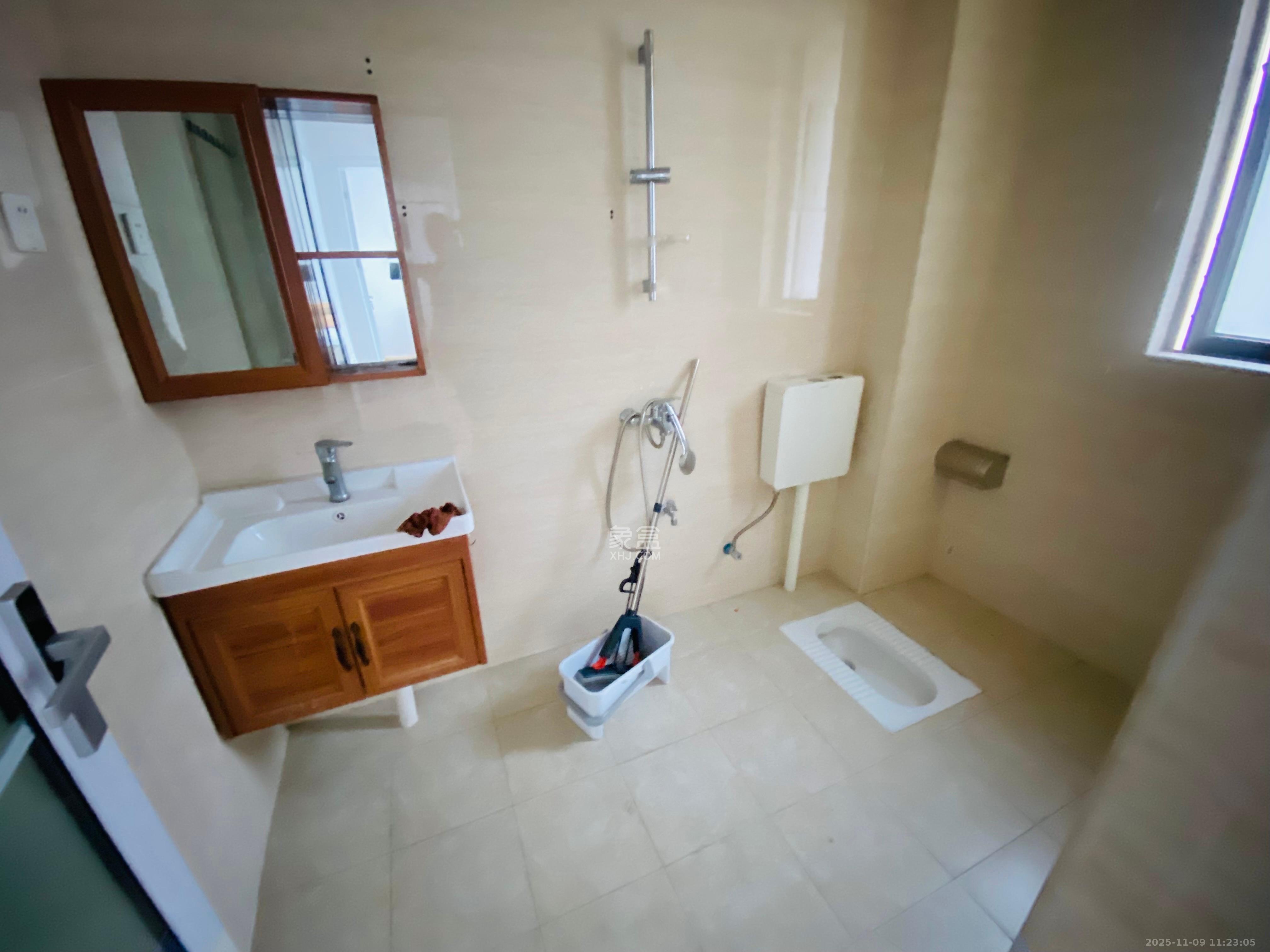 保利西海岸A区  4室2厅2卫    4500.0元/月室内图