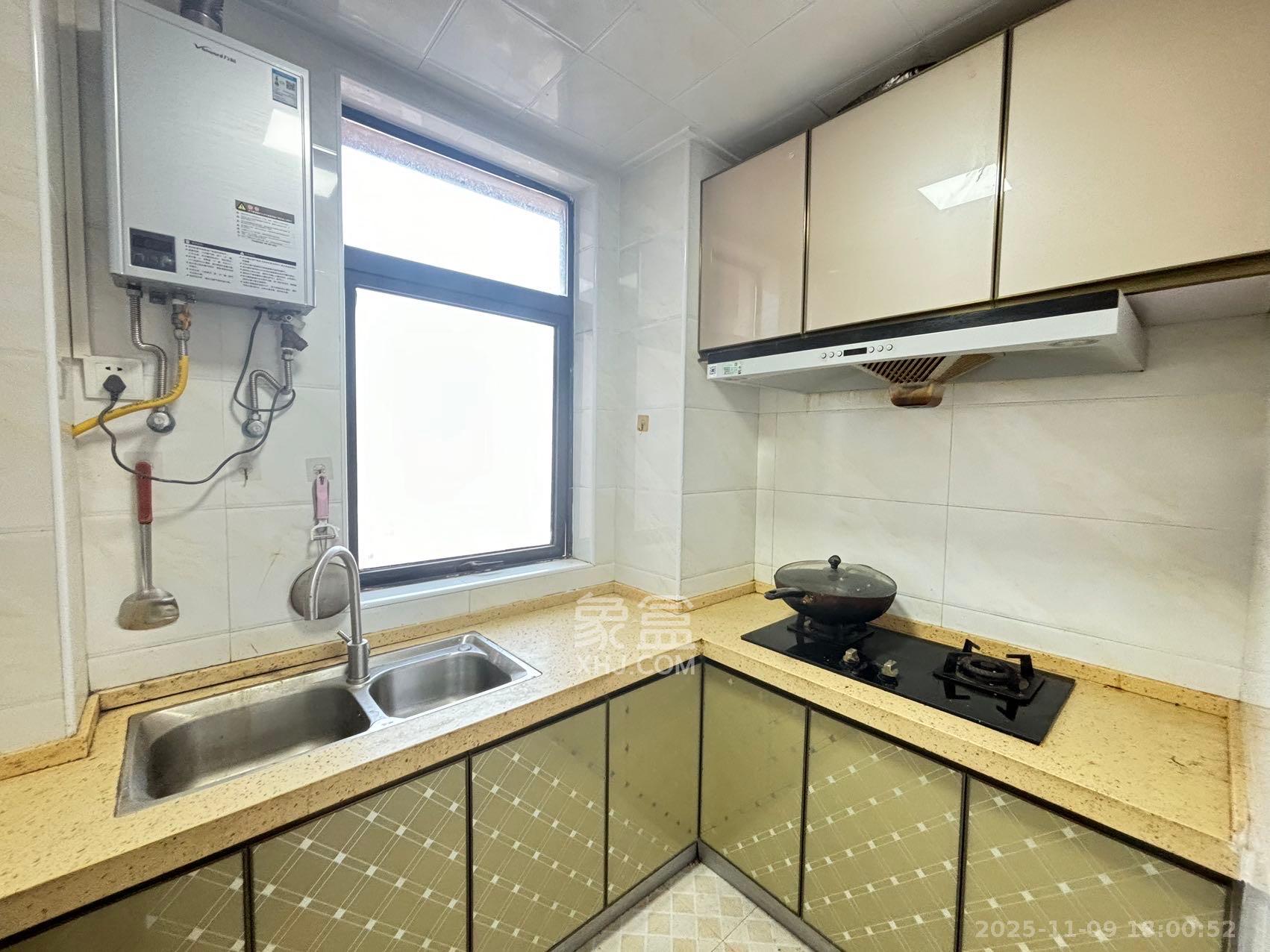 中南红领邦（红星嘉和苑）  3室2厅2卫    2000.0元/月室内图