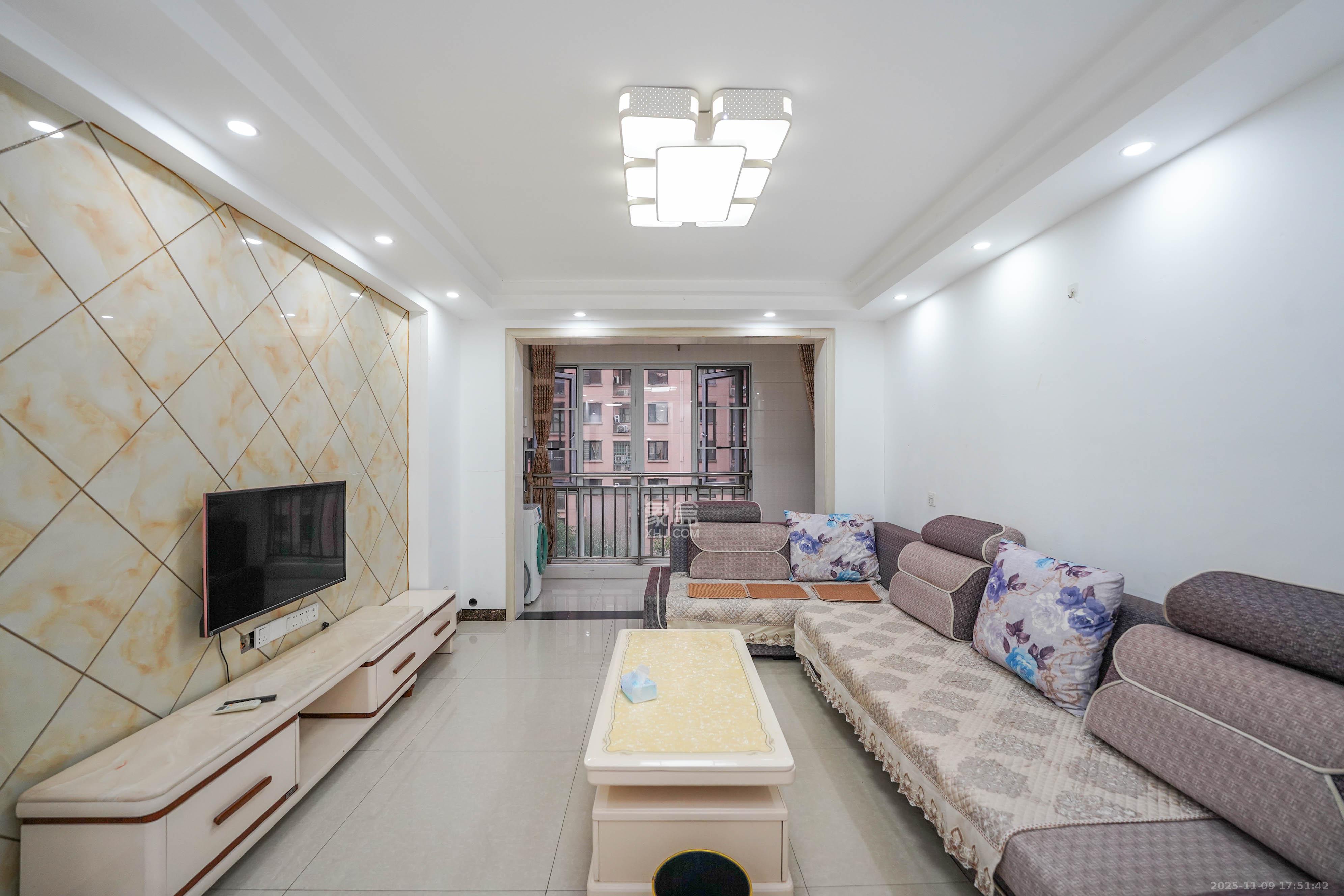 丽发新城  2室2厅1卫    56.8万室内图1