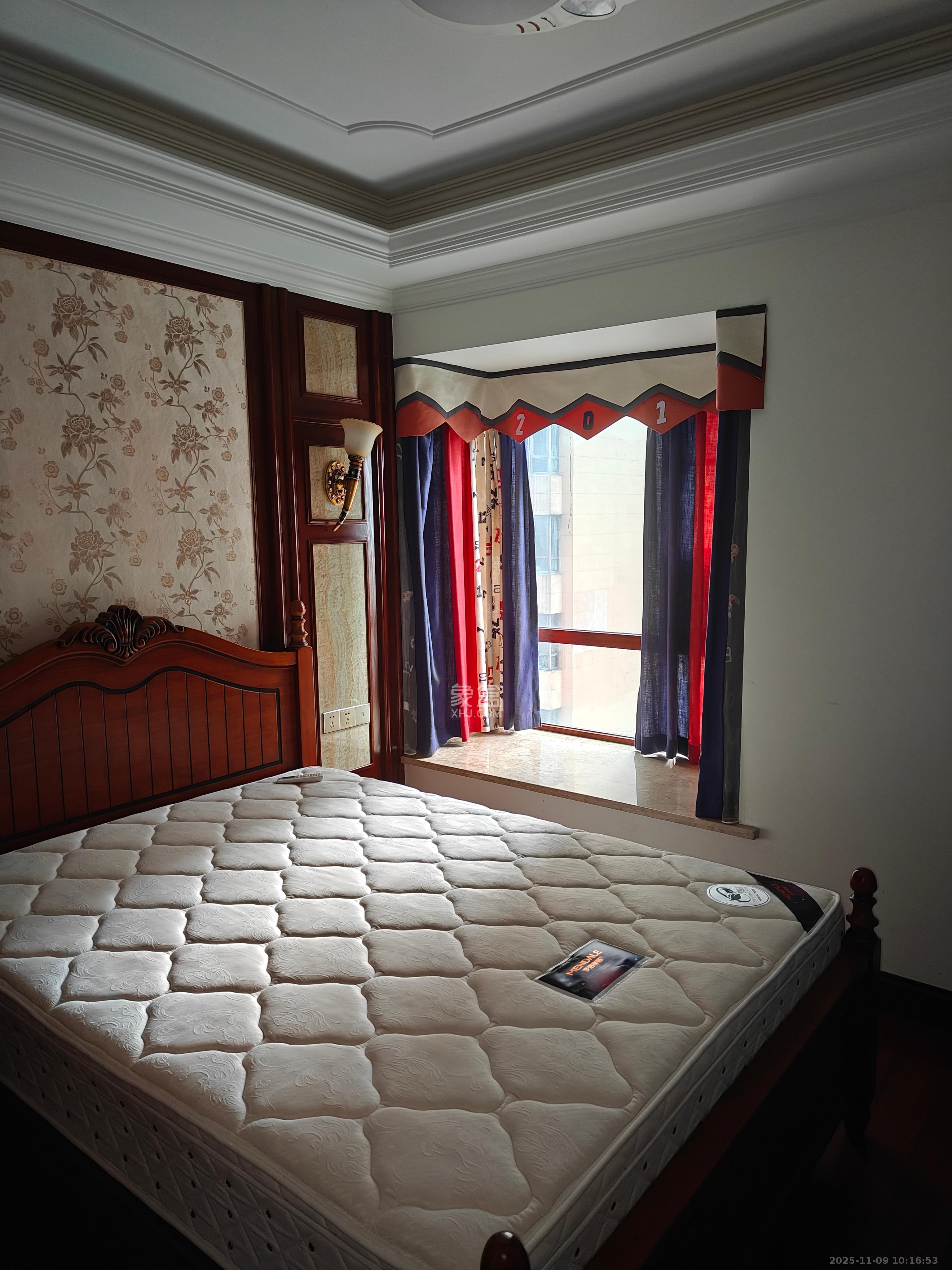 正荣财富中心 3室2厅2卫 2400.0元/月 正荣财富中心 3室2厅2卫 2400.0元/月室内图