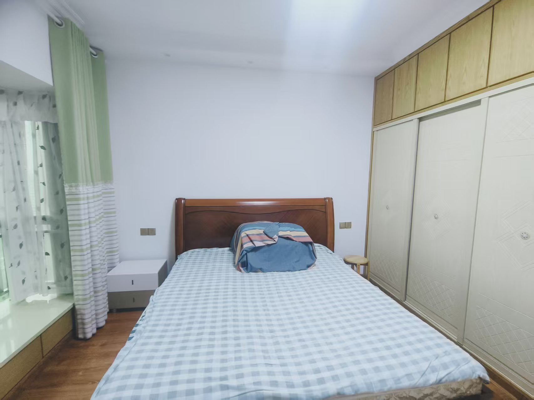 鹏利广场  3室2厅1卫    2200.0元/月室内图