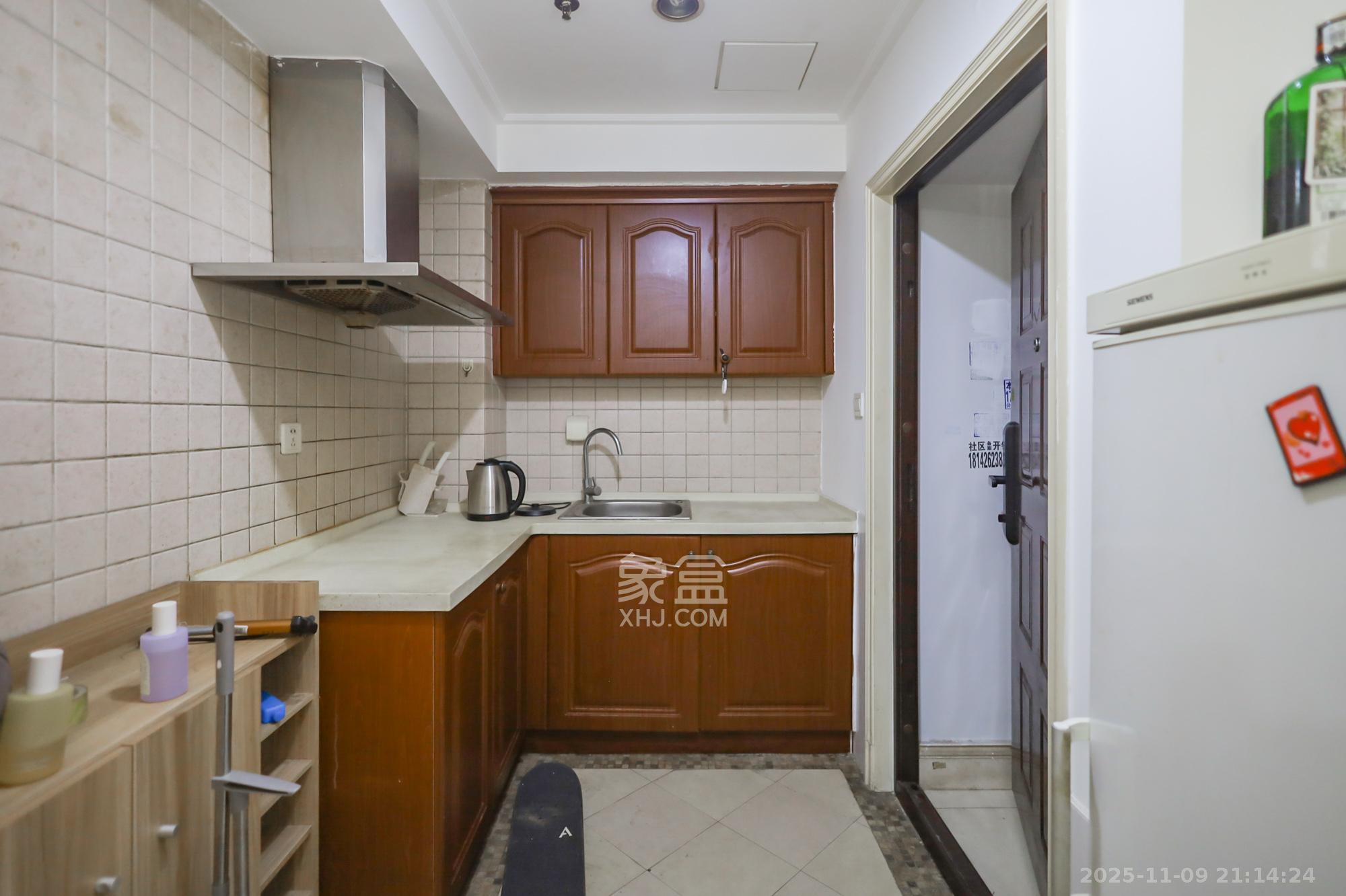 郡原广场  1室1厅1卫    25.0万其他