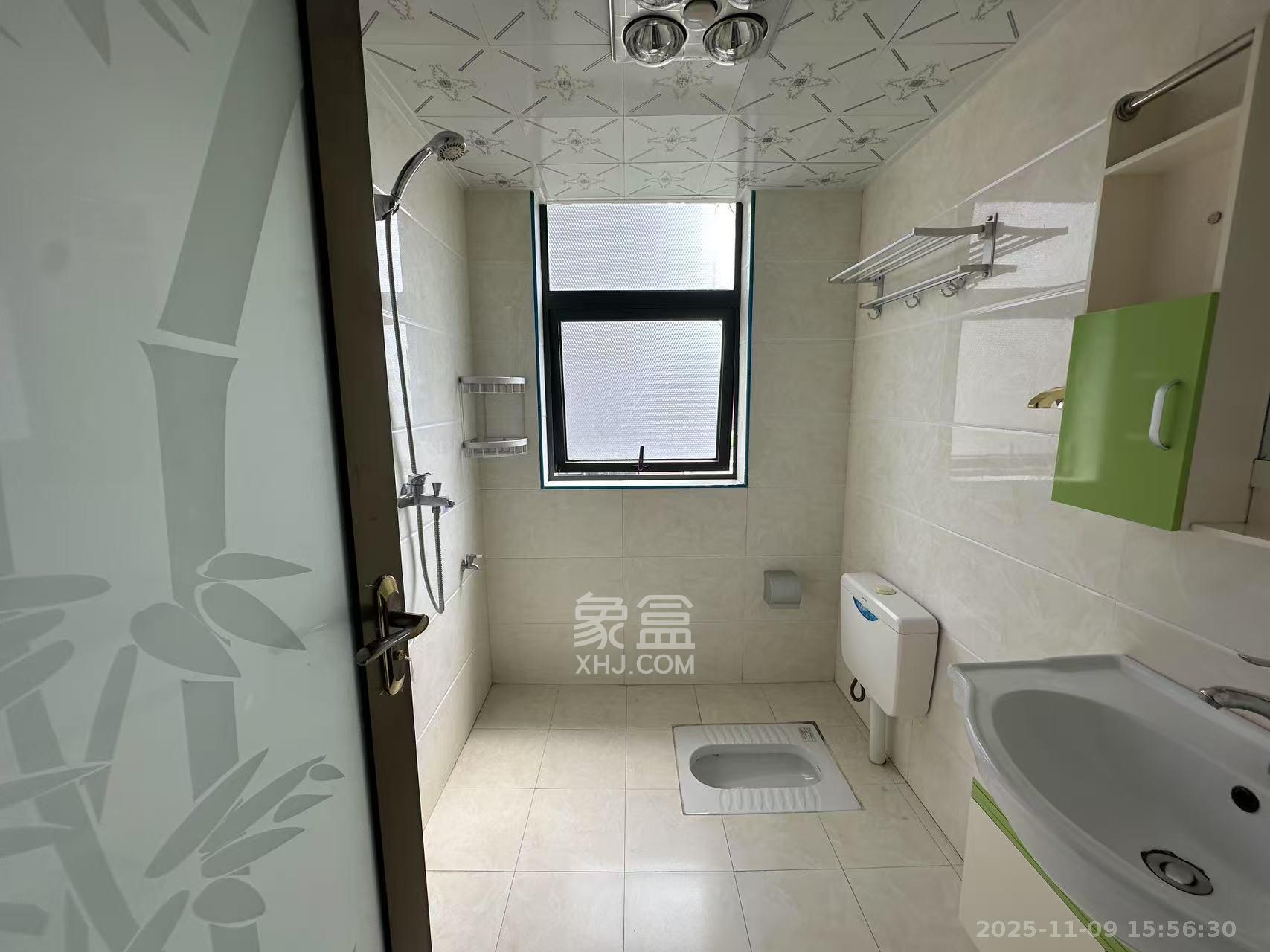 地华梅溪湖畔  2室1厅1卫    2200.0元/月室内图