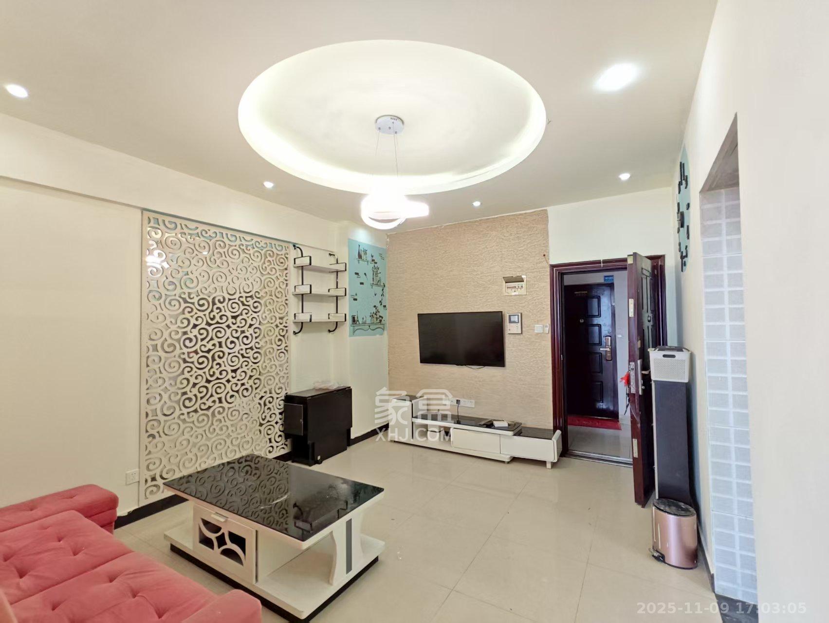 长大卧琥  1室1厅1卫    1600.0元/月室内图