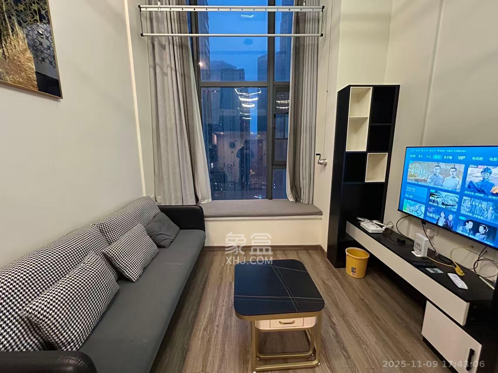 卓越浅水湾  1室1厅1卫    1600.0元/月室内图