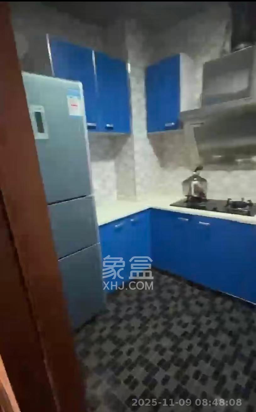 湘麓国际  3室2厅2卫    2800.0元/月室内图