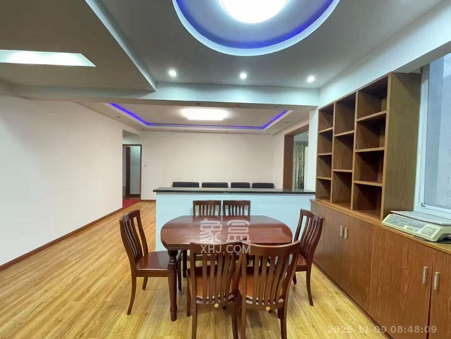 湘麓国际  3室2厅2卫    2800.0元/月室内图