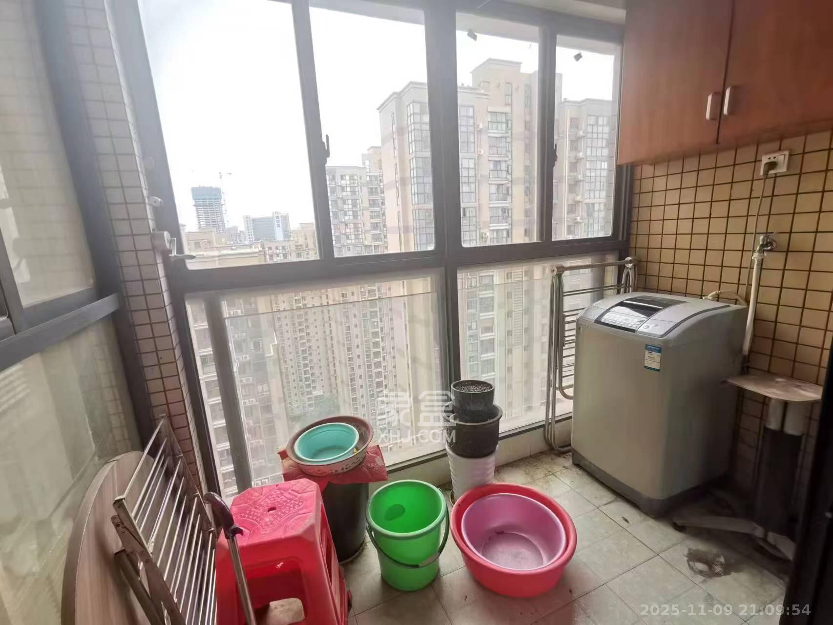 锦湘国际星城三期（锦绣苑）  2室1厅1卫    2200.0元/月室内图