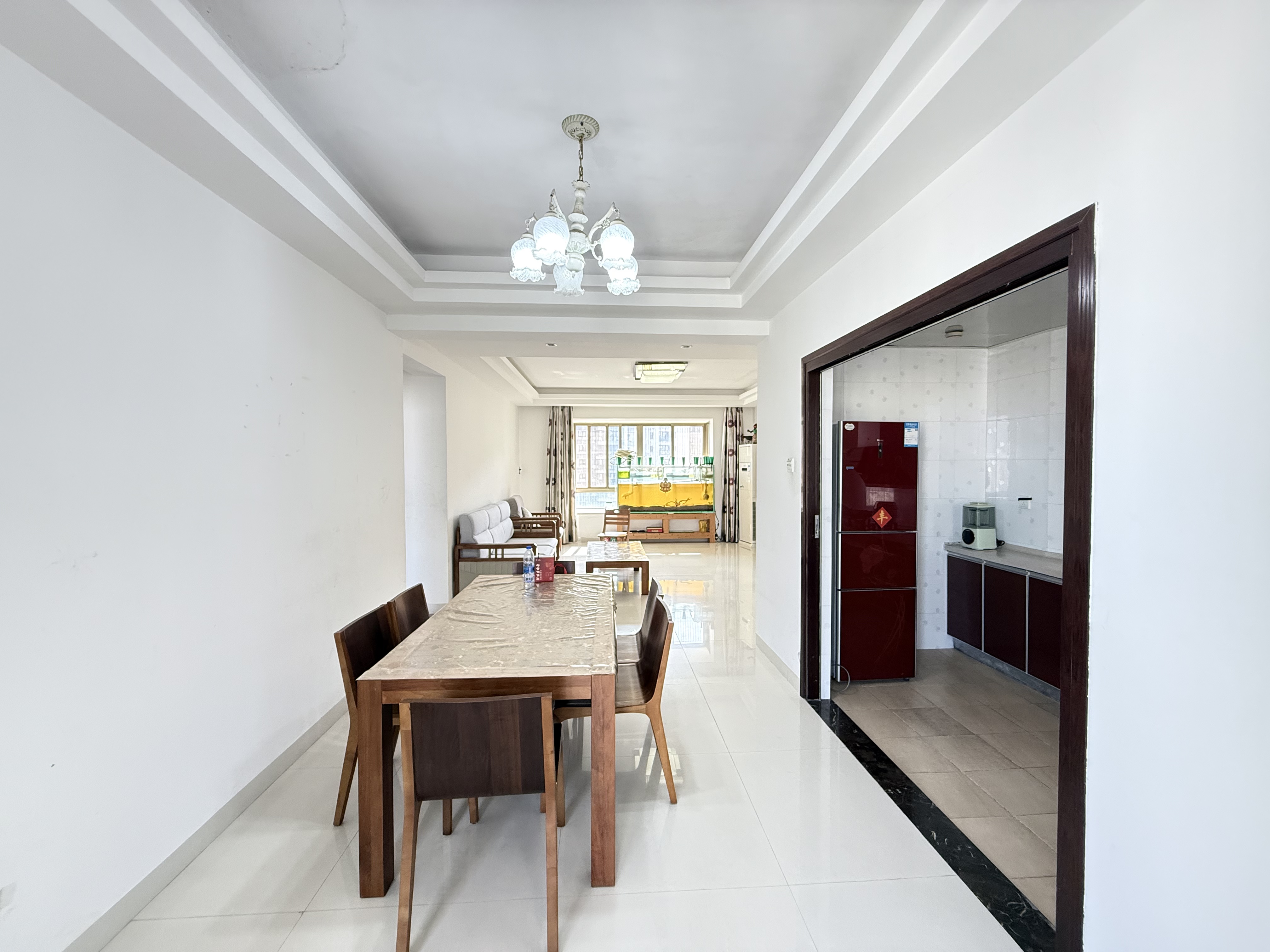 现代花园三期 3室2厅2卫 170.0万 现代花园三期 3室2厅2卫 170.0万室内图