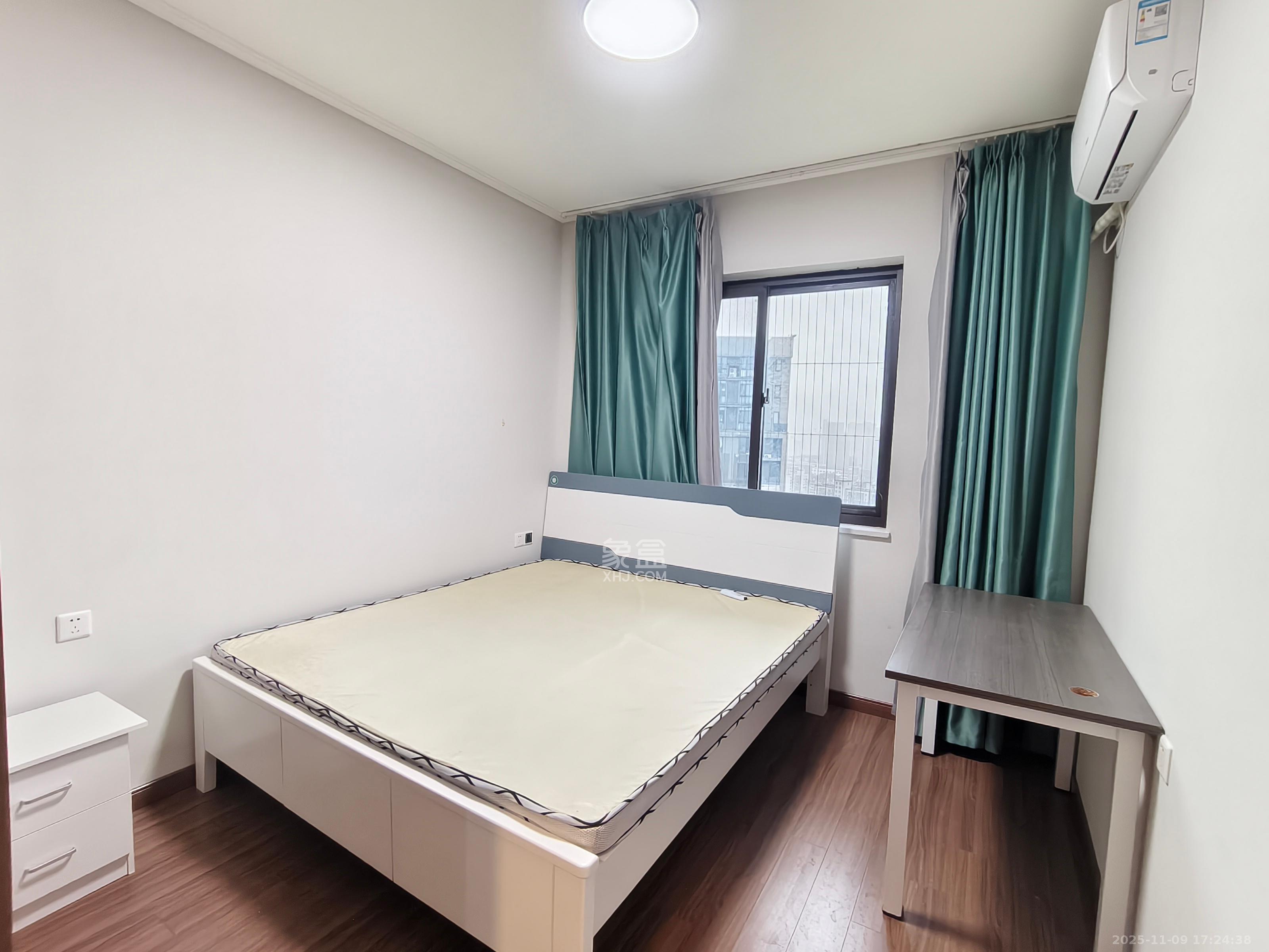 保利茉莉公馆  3室2厅2卫    3200.0元/月室内图