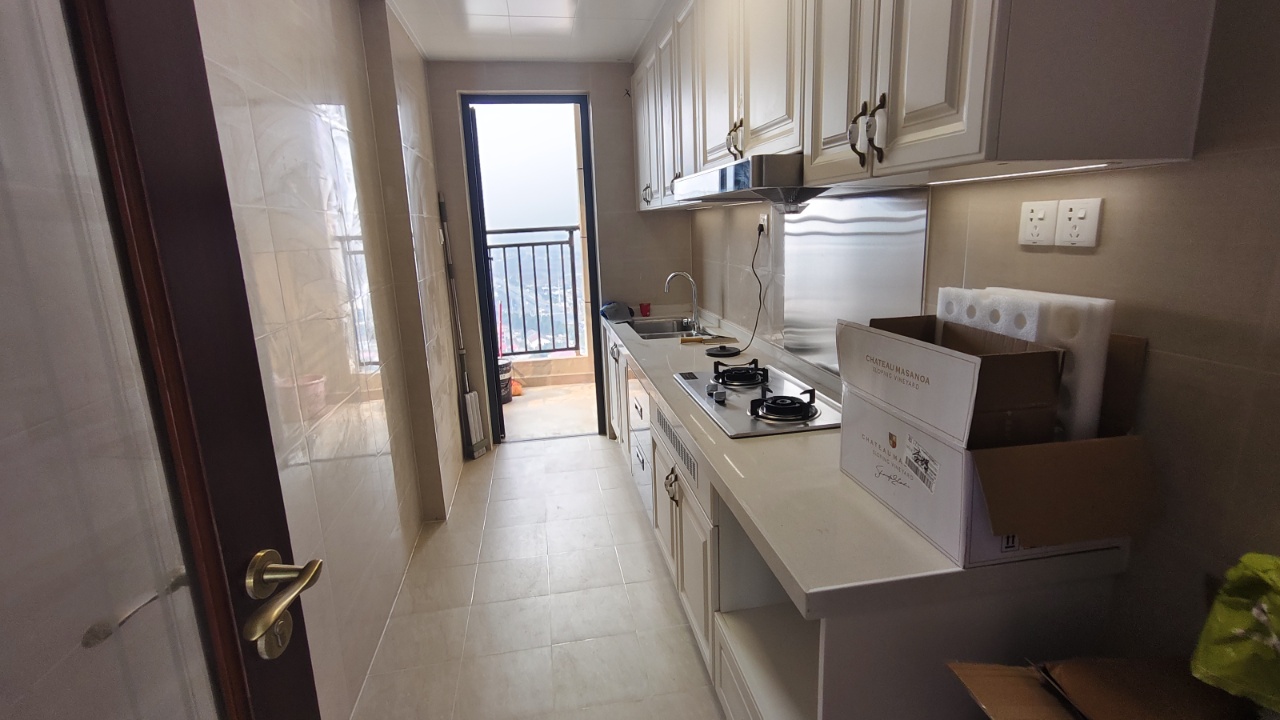 恒大名都  3室2厅1卫    1500.0元/月室内图