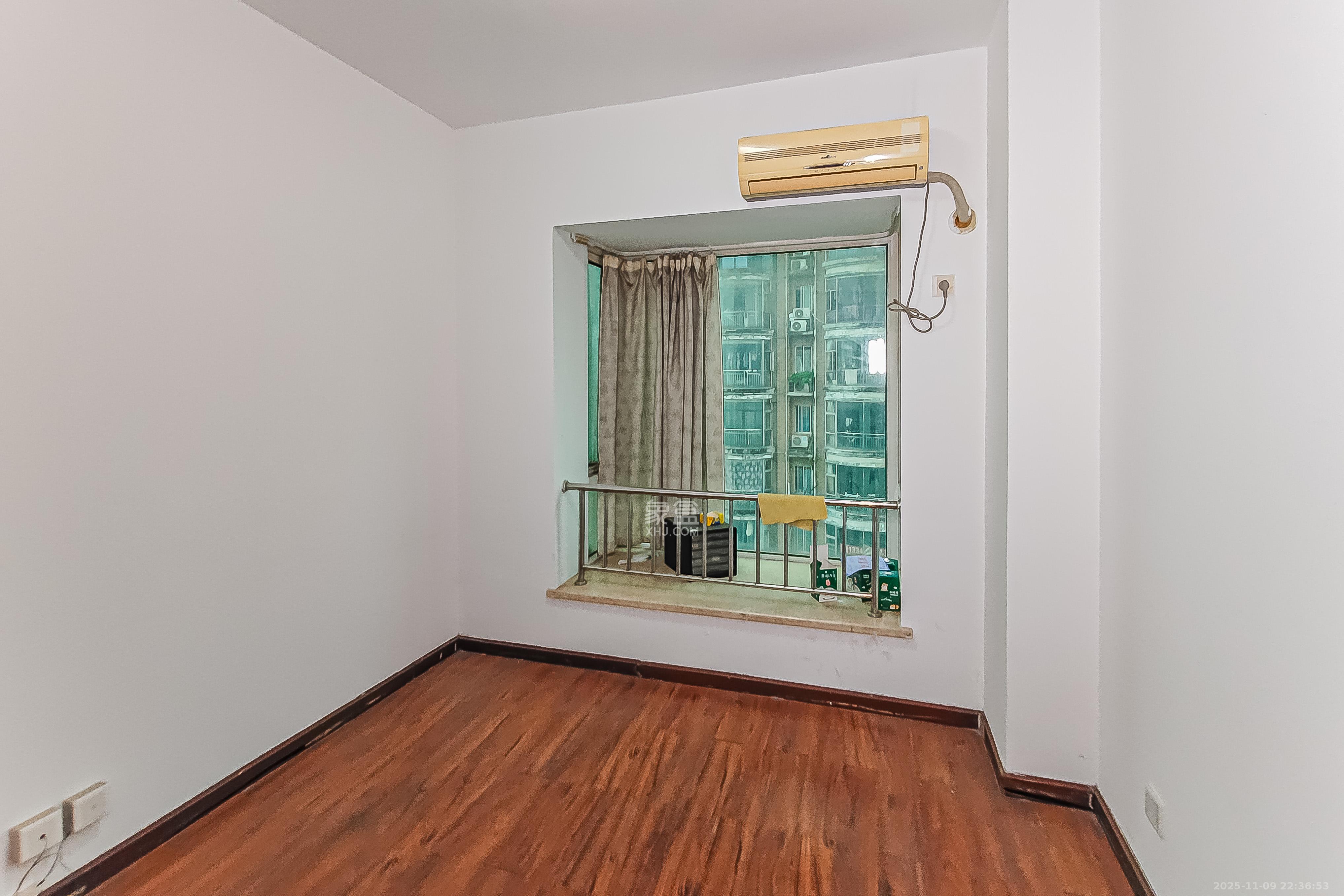 佳天国际新城 3室2厅2卫 95.0万 佳天国际新城 3室2厅2卫 95.0万卧室