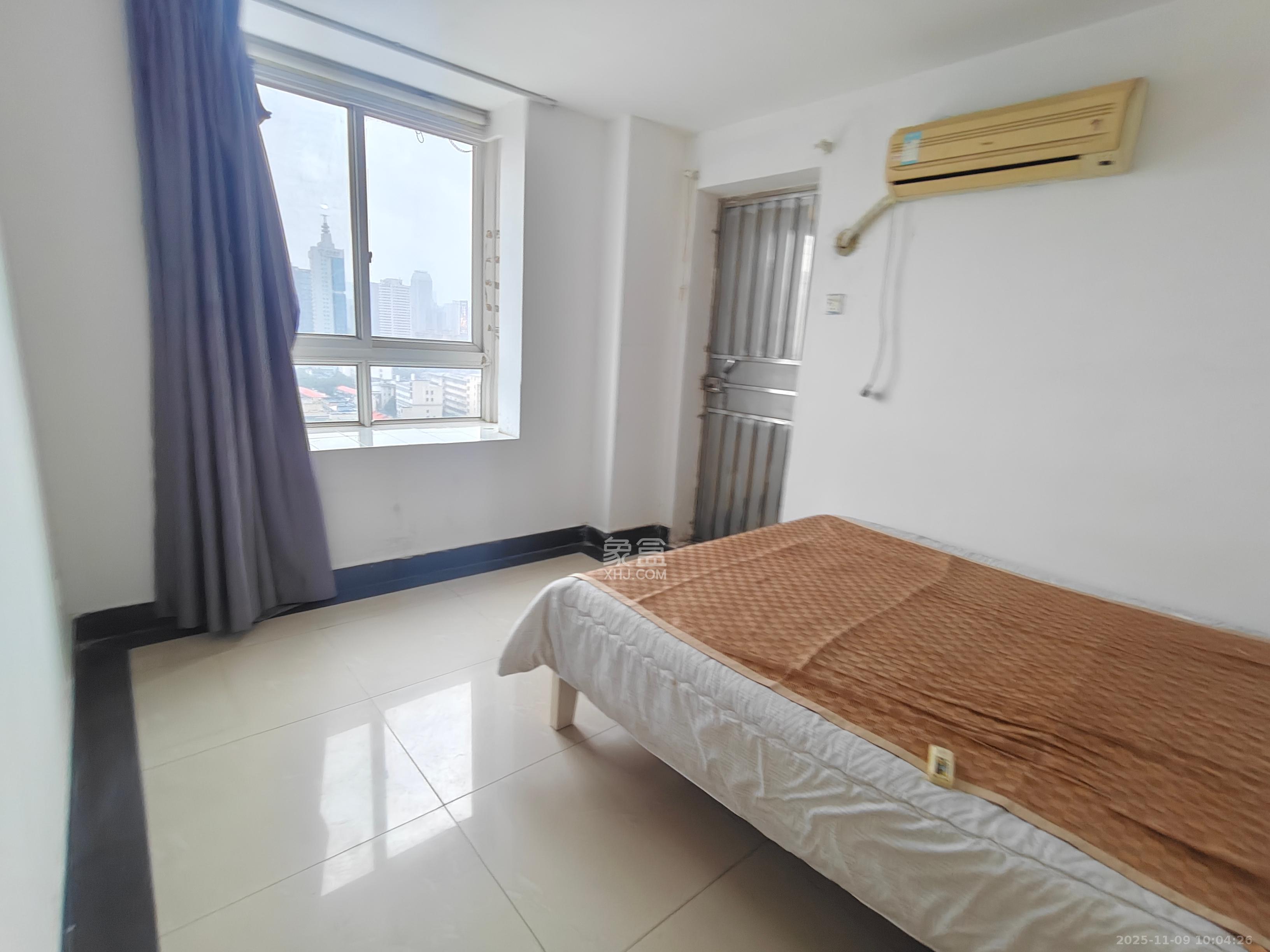 君临天厦  3室1厅1卫    2800.0元/月室内图