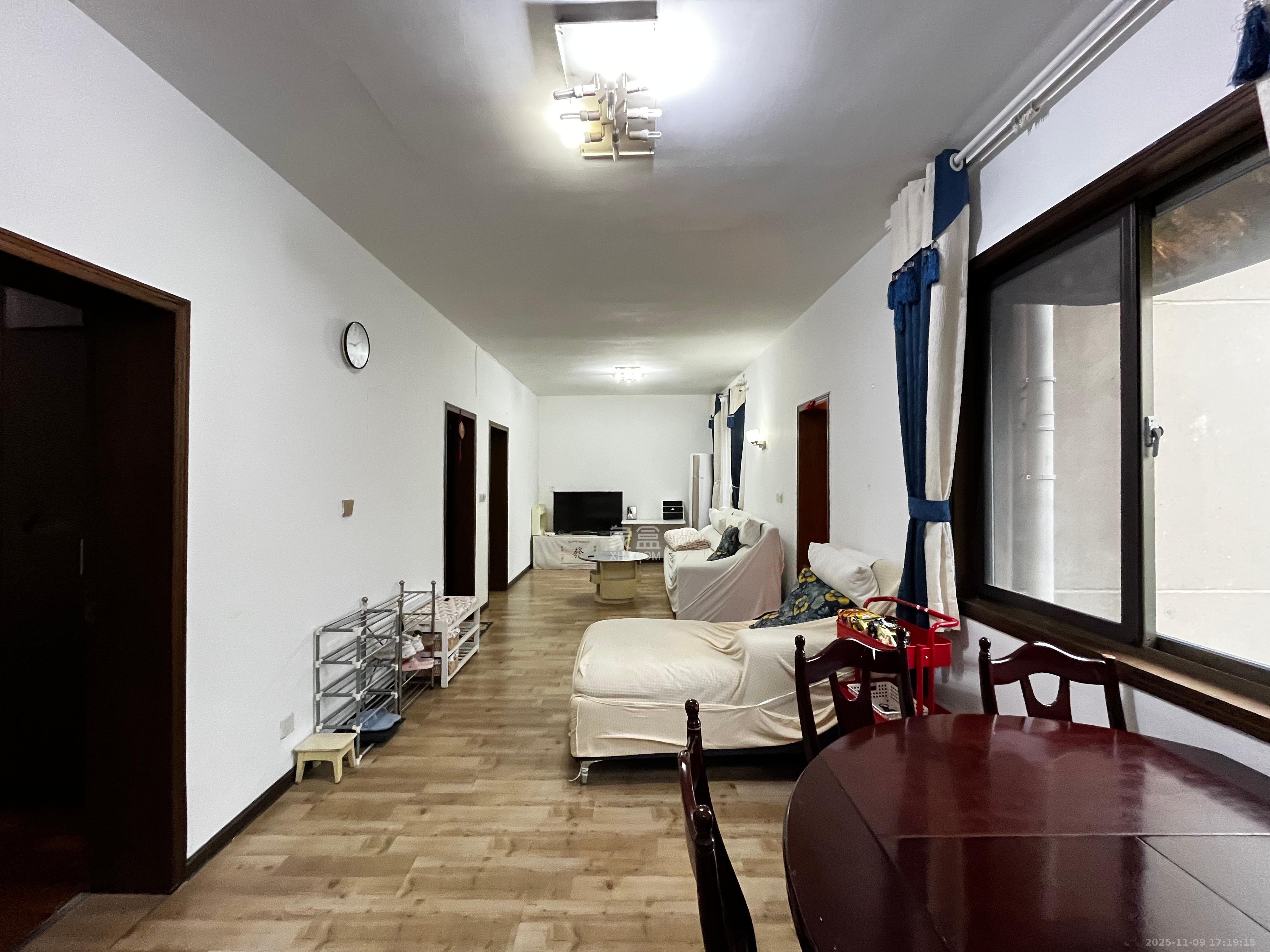 中建五局信和苑一区 3室2厅1卫 1800.0元/月 中建五局信和苑一区 3室2厅1卫 1800.0元/月室内图