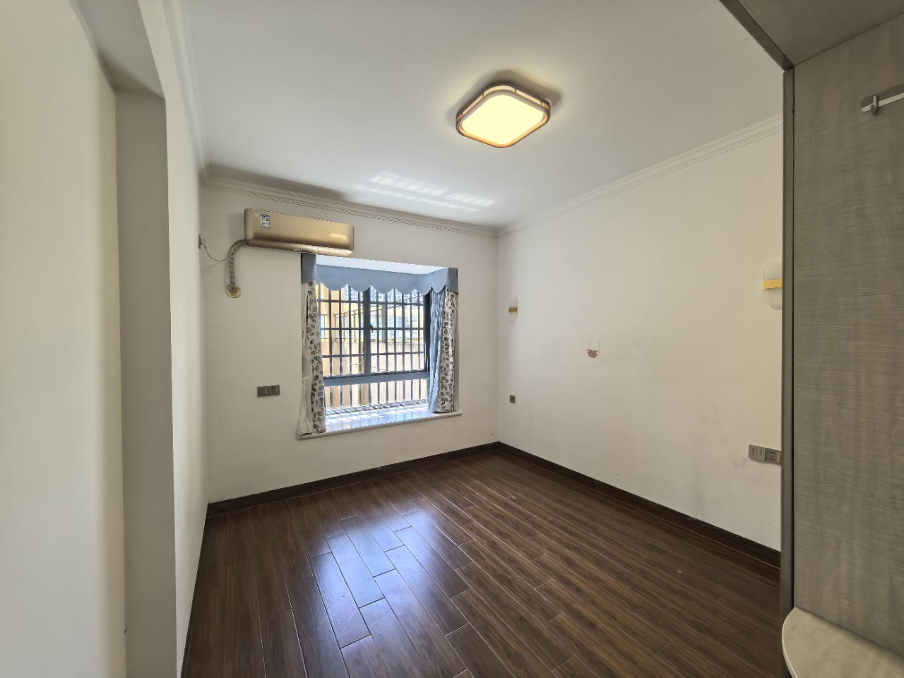 乾坤吉祥花园  3室1厅1卫    132.0万室内图