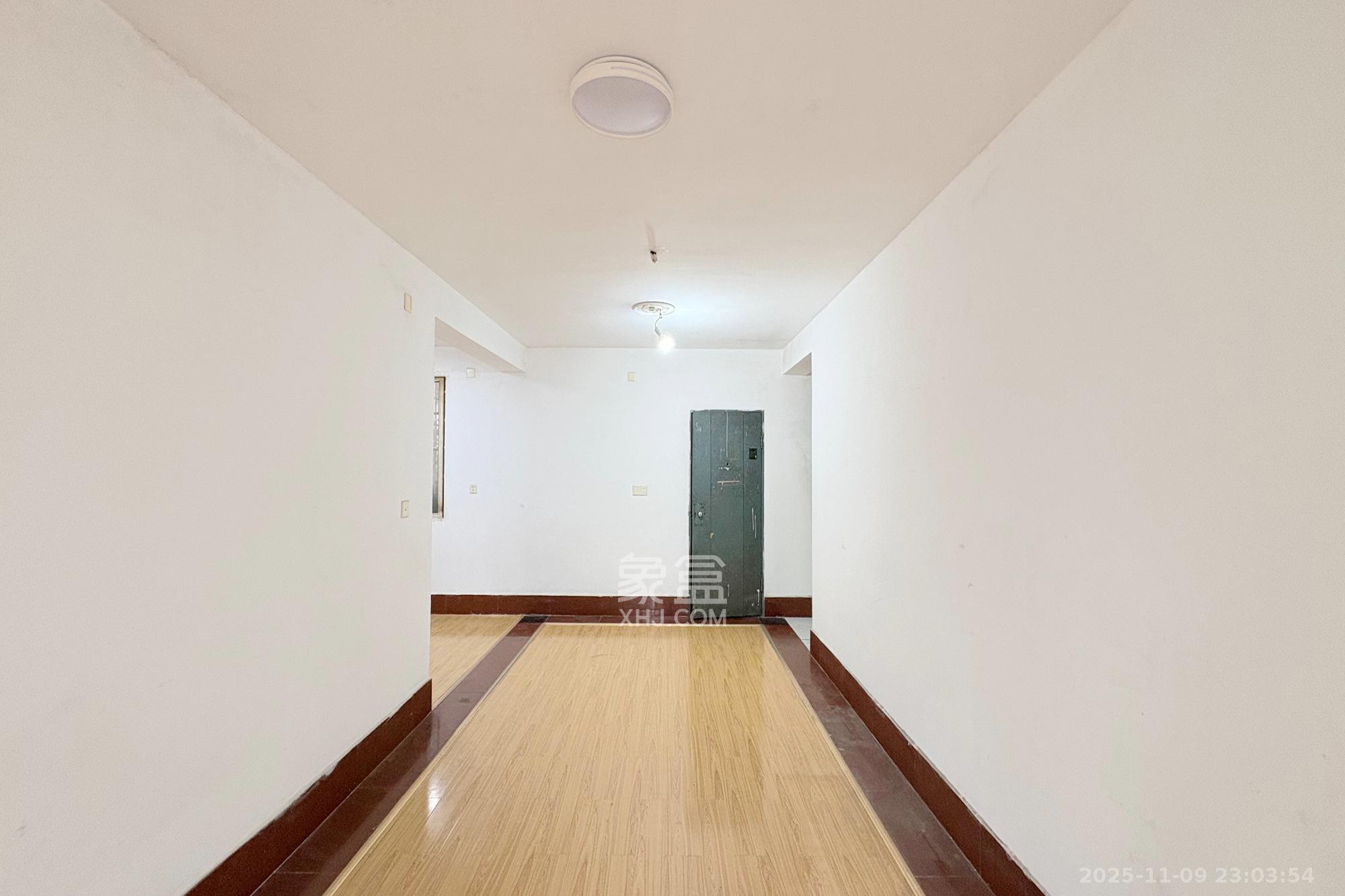 信丰民居  2室2厅1卫    70.0万客厅