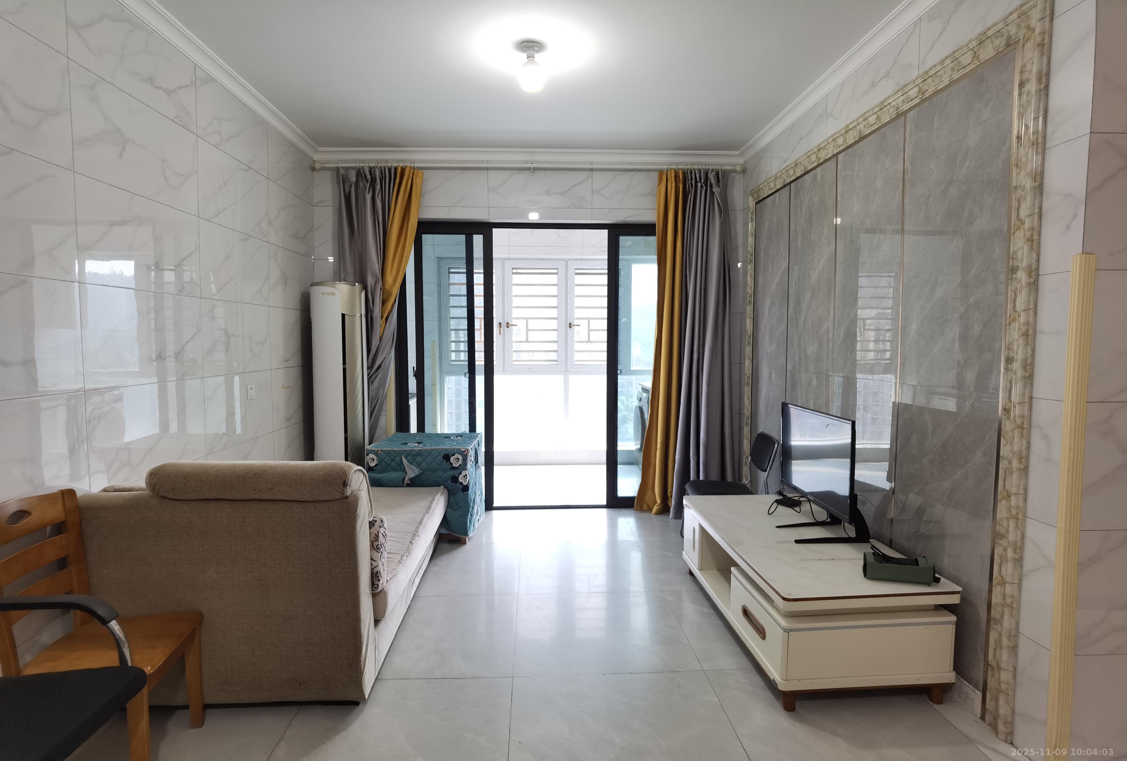 乾源国际  3室2厅2卫    2200.0元/月室内图