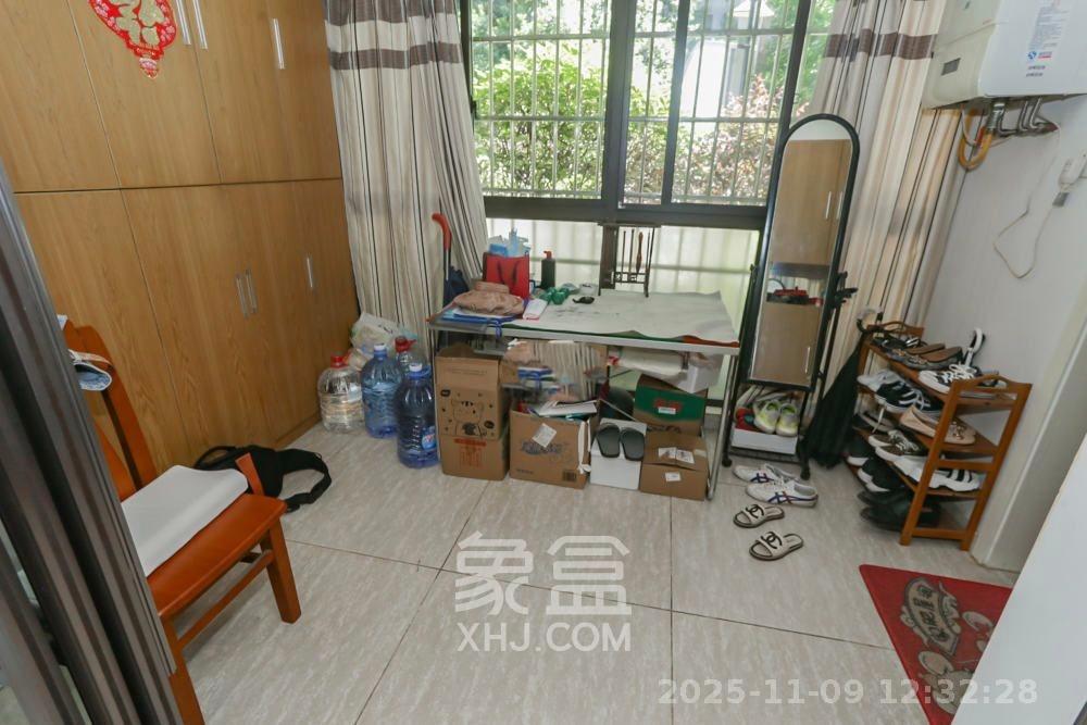 钰龙天下一期  3室2厅2卫    4200.0元/月室内图