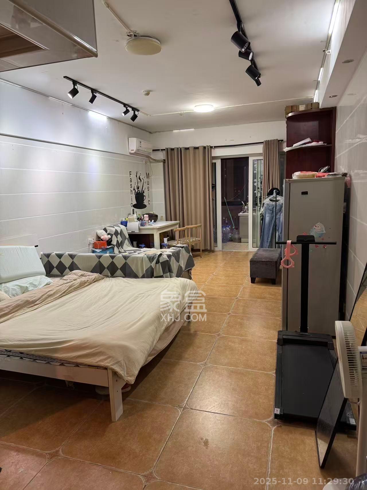 山水湾  1室1厅1卫    1200.0元/月室内图